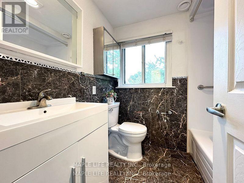 100 Wickson Trail, Toronto, Ontario  M1B 1P3 - Photo 11 - E12426135