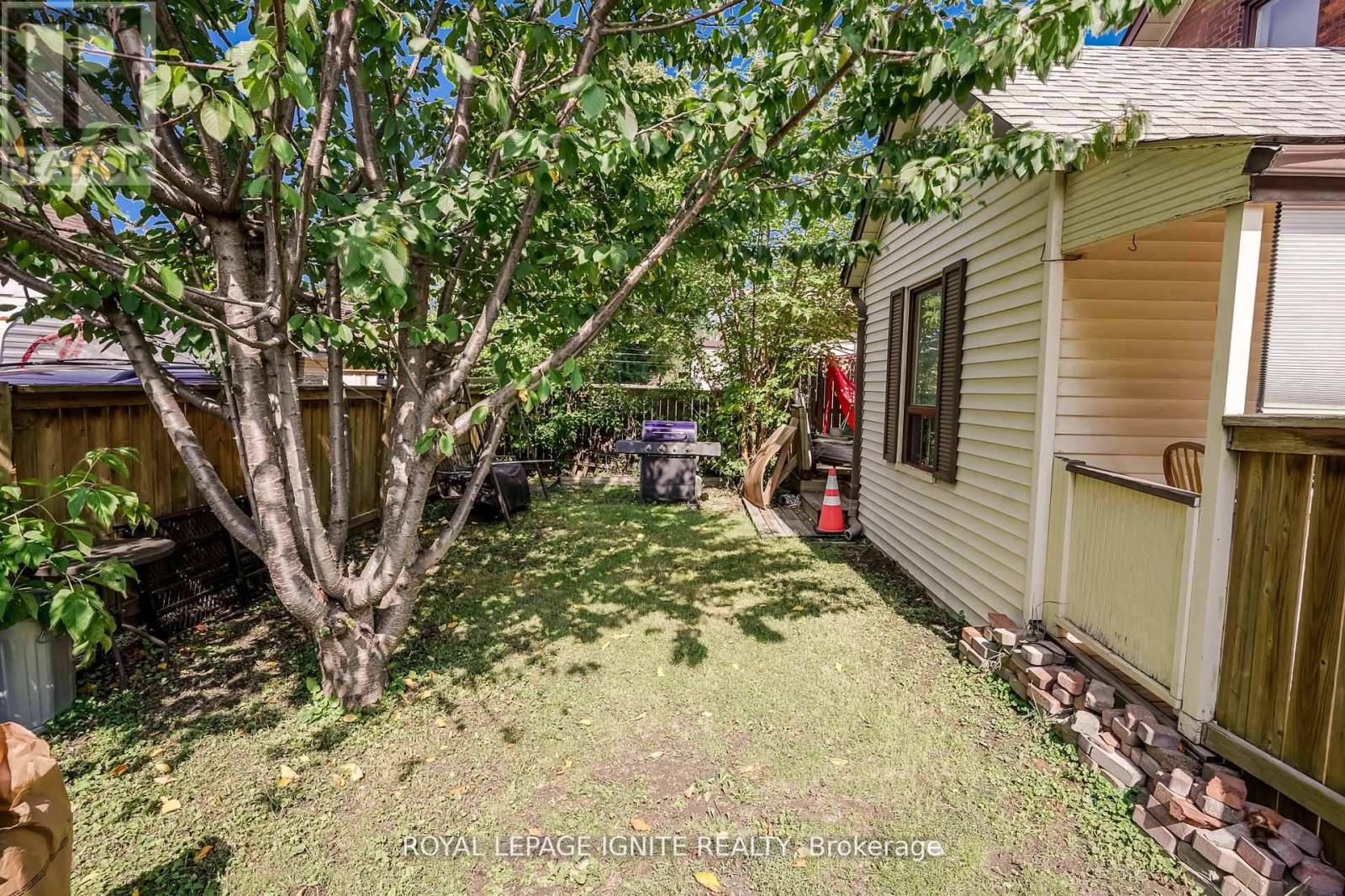 182 Albert Street, Oshawa, Ontario  L1H 4R2 - Photo 15 - E12426138