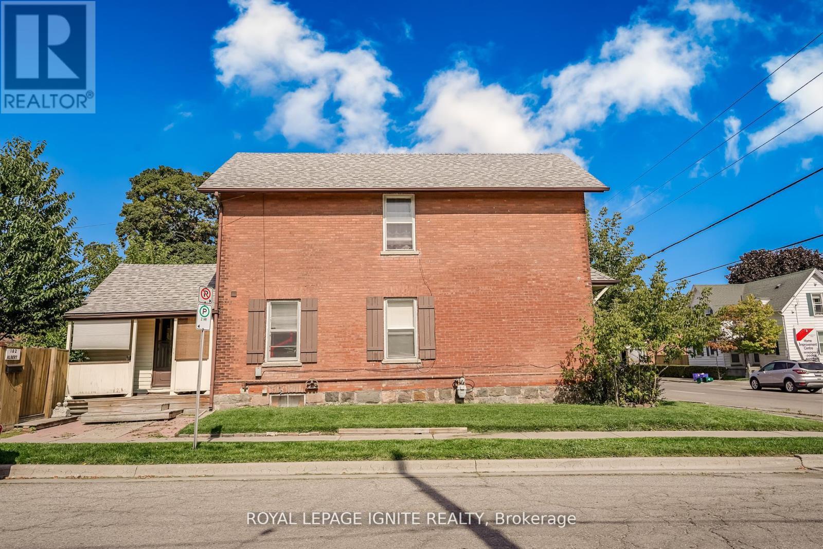 182 Albert Street, Oshawa, Ontario  L1H 4R2 - Photo 2 - E12426138