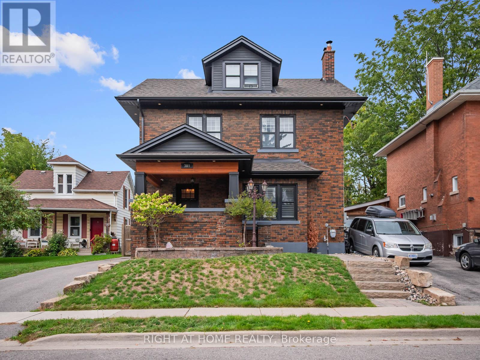 300 William Street E, Oshawa, Ontario  L1G 1K8 - Photo 1 - E12426198
