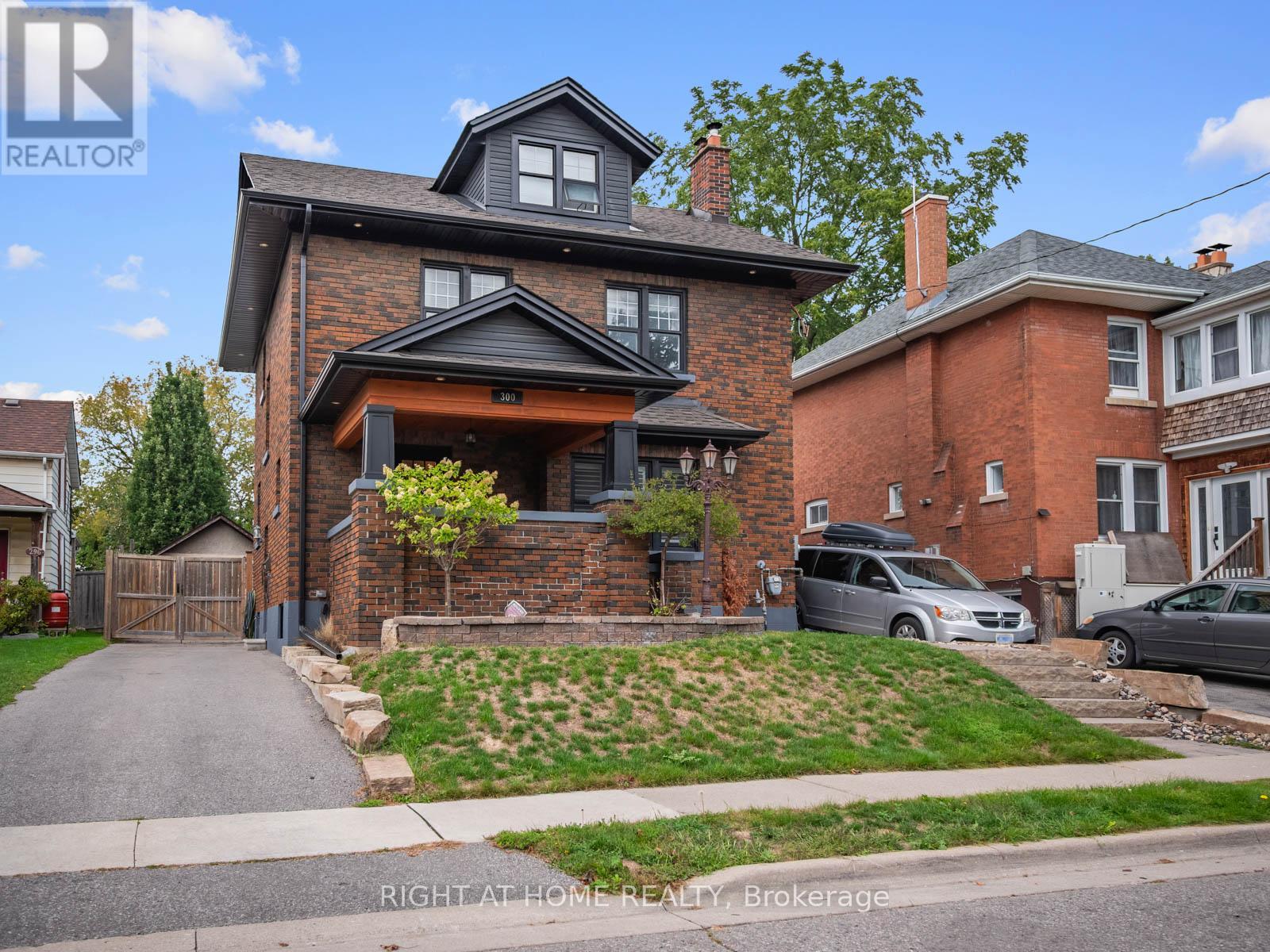 300 William Street E, Oshawa, Ontario  L1G 1K8 - Photo 2 - E12426198