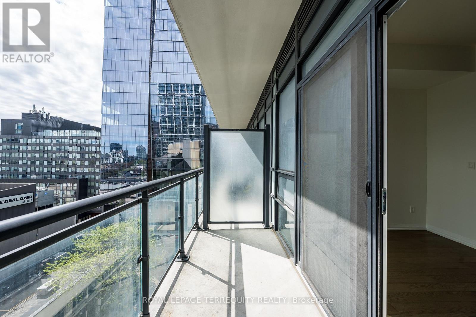 1032 - 460 Adelaide Street E, Toronto, Ontario  M5A 0E7 - Photo 15 - C12407063