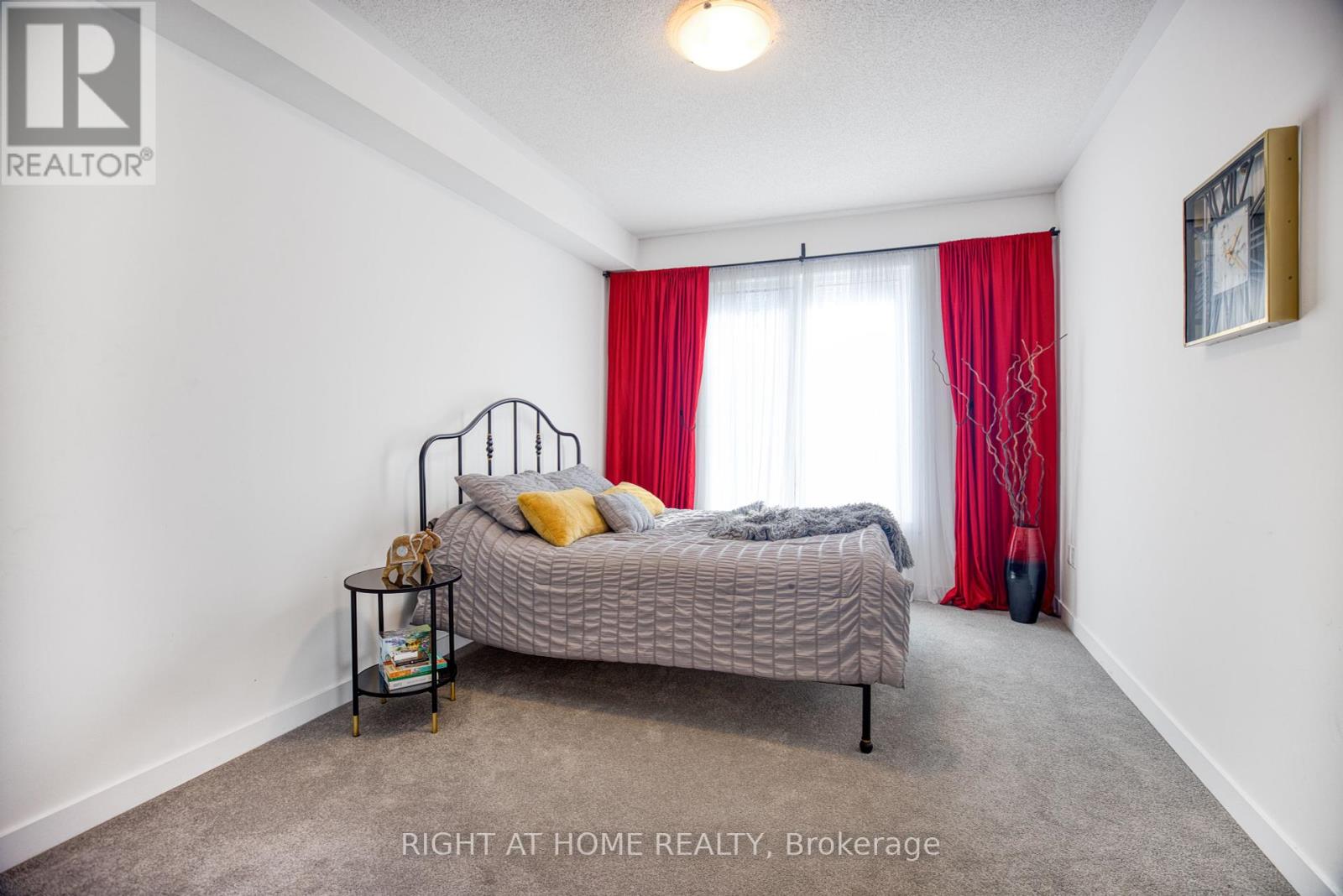 21 Lyall Stokes Circle, East Gwillimbury, Ontario  L0G 1M0 - Photo 15 - N12425282