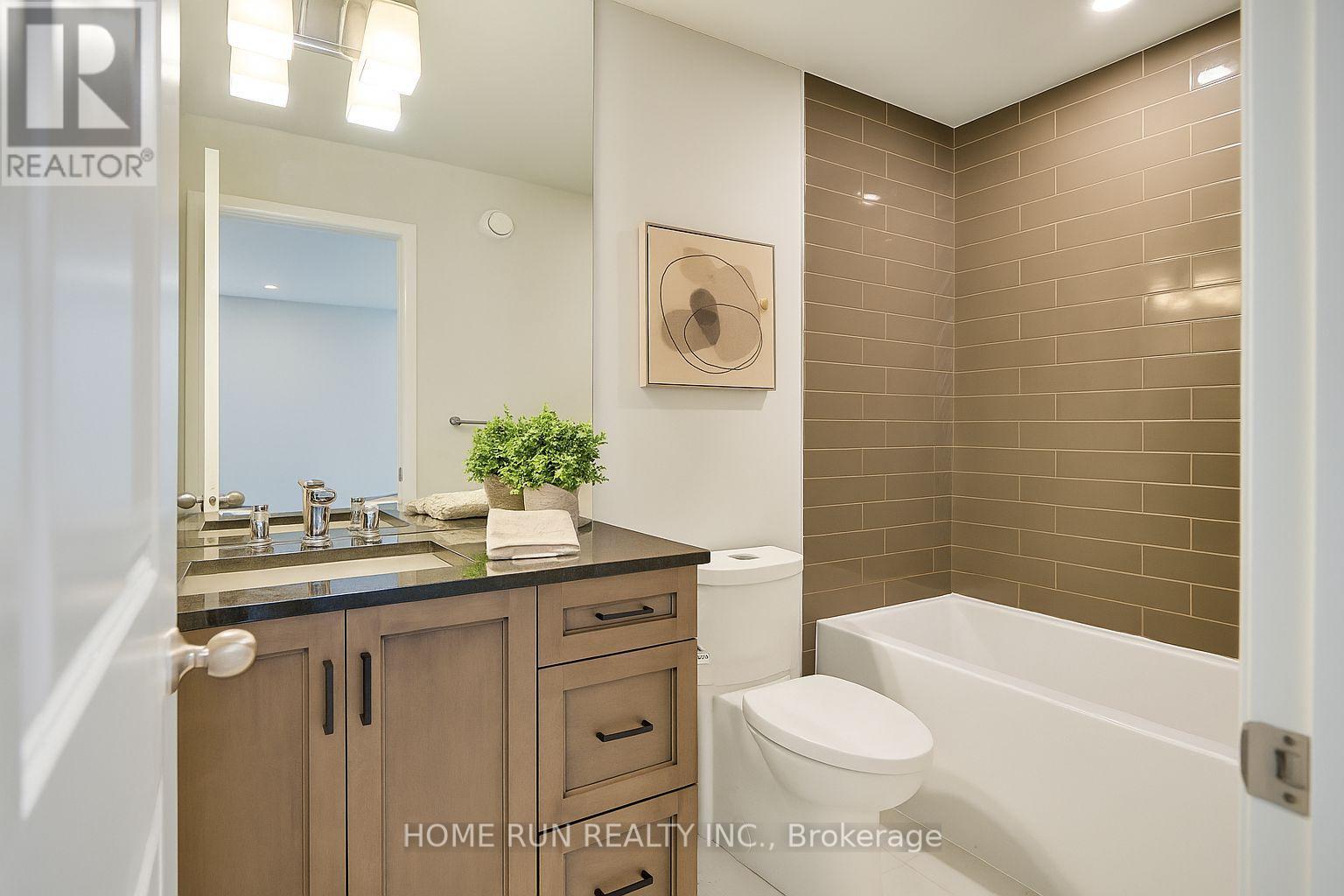 82 Michael Stoqua Street, Ottawa, Ontario  K1K 5A2 - Photo 33 - X12425358