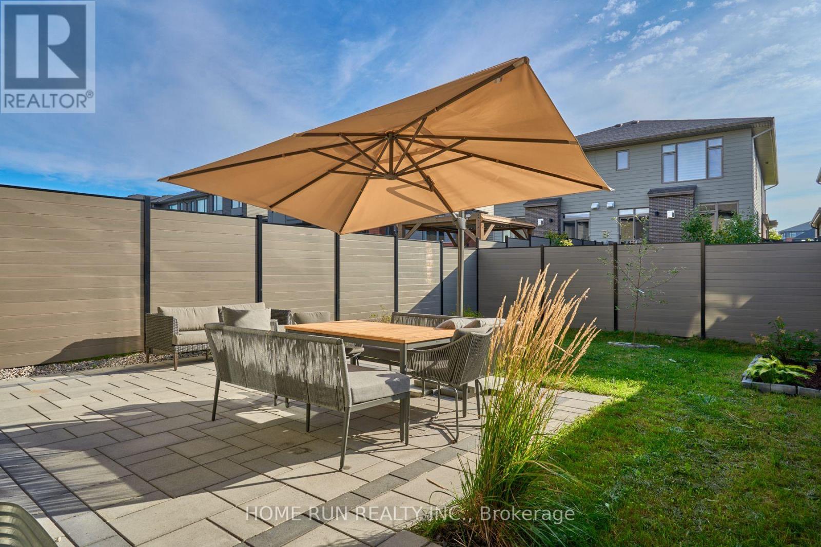 82 Michael Stoqua Street, Ottawa, Ontario  K1K 5A2 - Photo 37 - X12425358