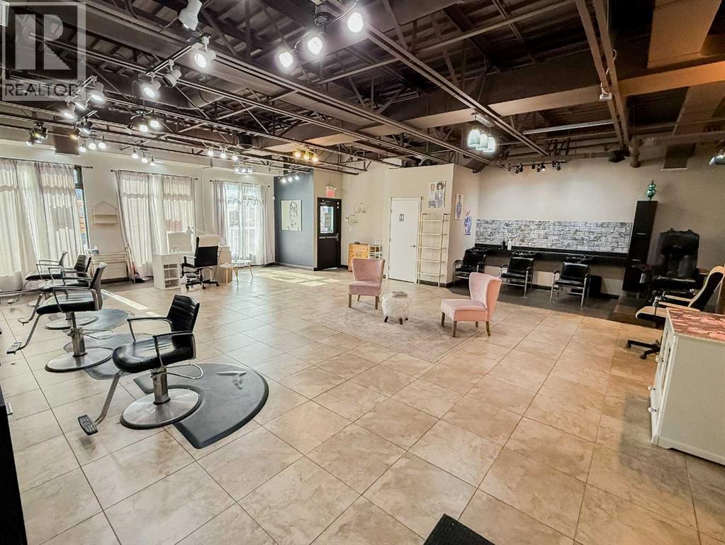 10014 102 Avenue, Grande Prairie, Alberta  T8V 0Z7 - Photo 3 - A2195694