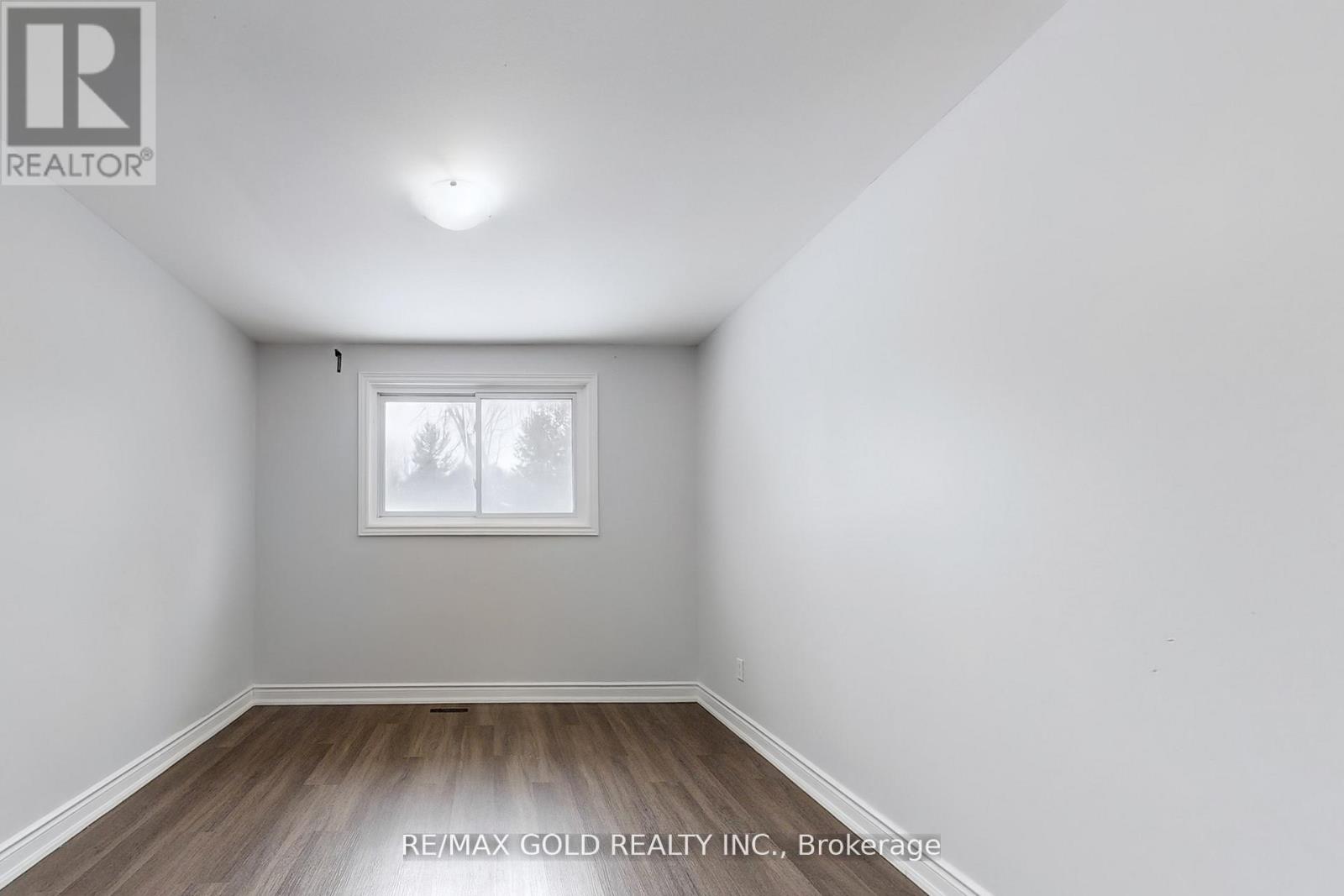 Main - 205 Cherry Court, Barrie, Ontario  L4N 4A5 - Photo 19 - S12373523