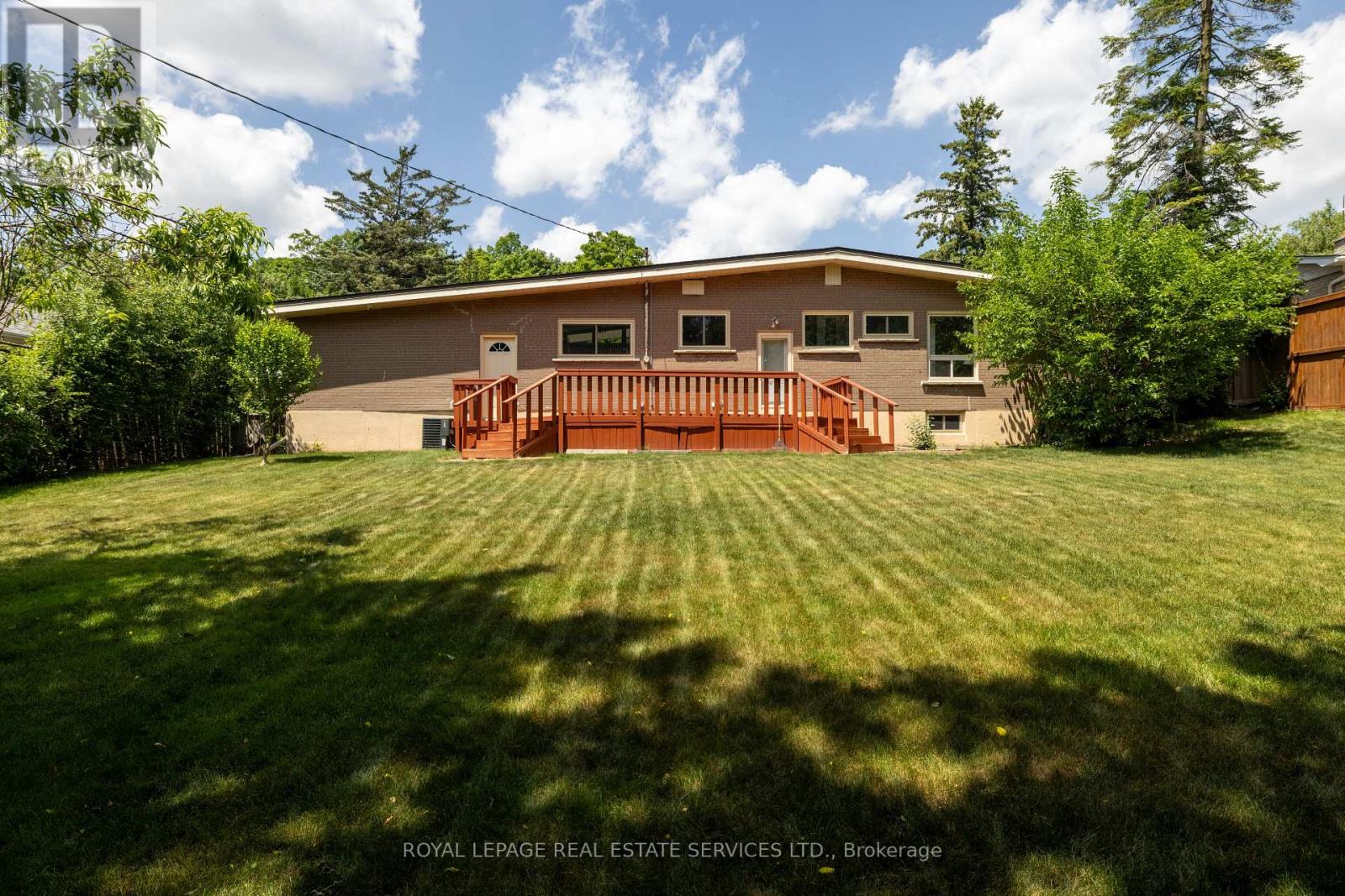 1106 Falgarwood Drive, Oakville, Ontario  L6H 1N9 - Photo 31 - W12398379
