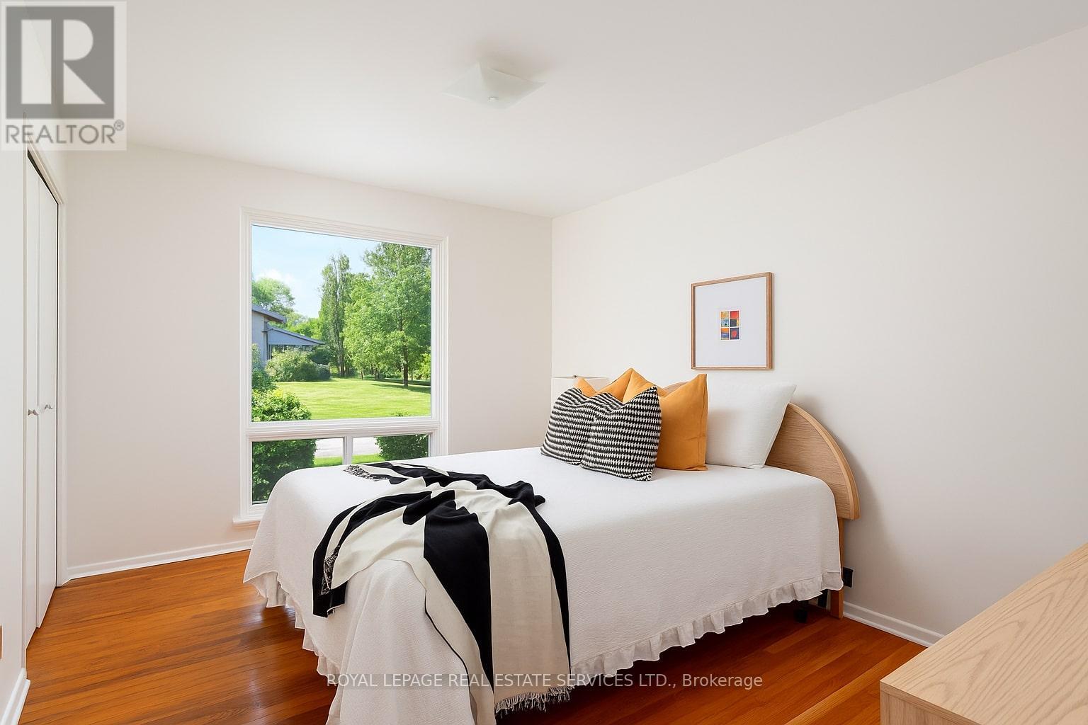 1106 Falgarwood Drive, Oakville, Ontario  L6H 1N9 - Photo 18 - W12398379