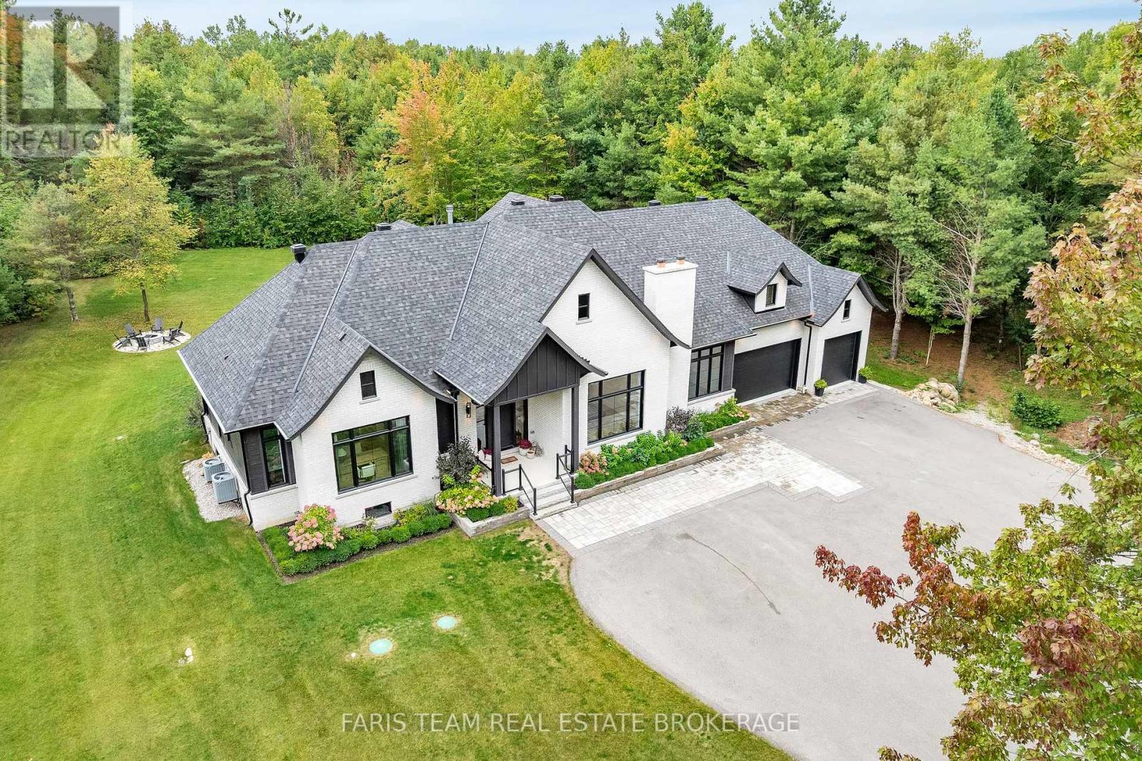 4 Sycamore Circle, Springwater (Phelpston), Ontario  L0L 2K0 - Photo 3 - S12426195