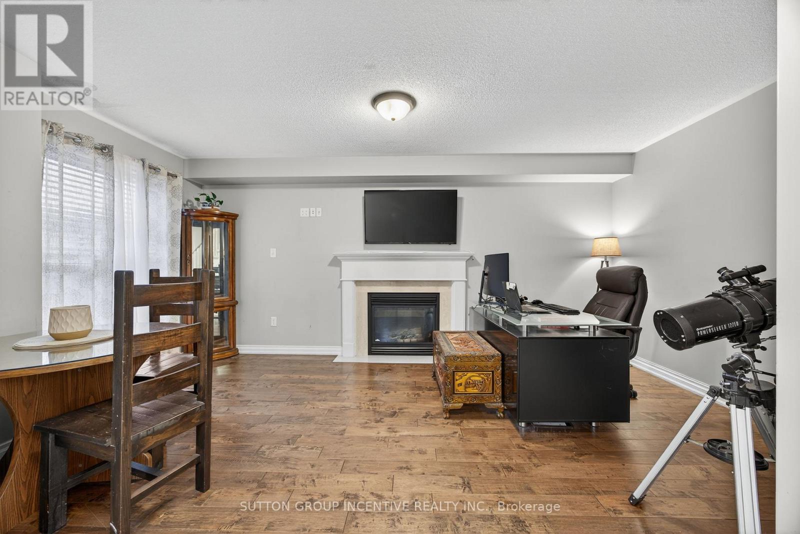 4 Dunnett Drive, Barrie, Ontario  L4N 0H8 - Photo 11 - S12426218