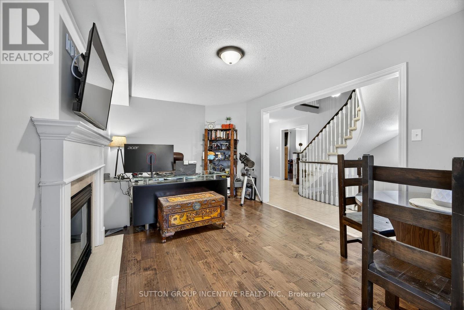 4 Dunnett Drive, Barrie, Ontario  L4N 0H8 - Photo 12 - S12426218