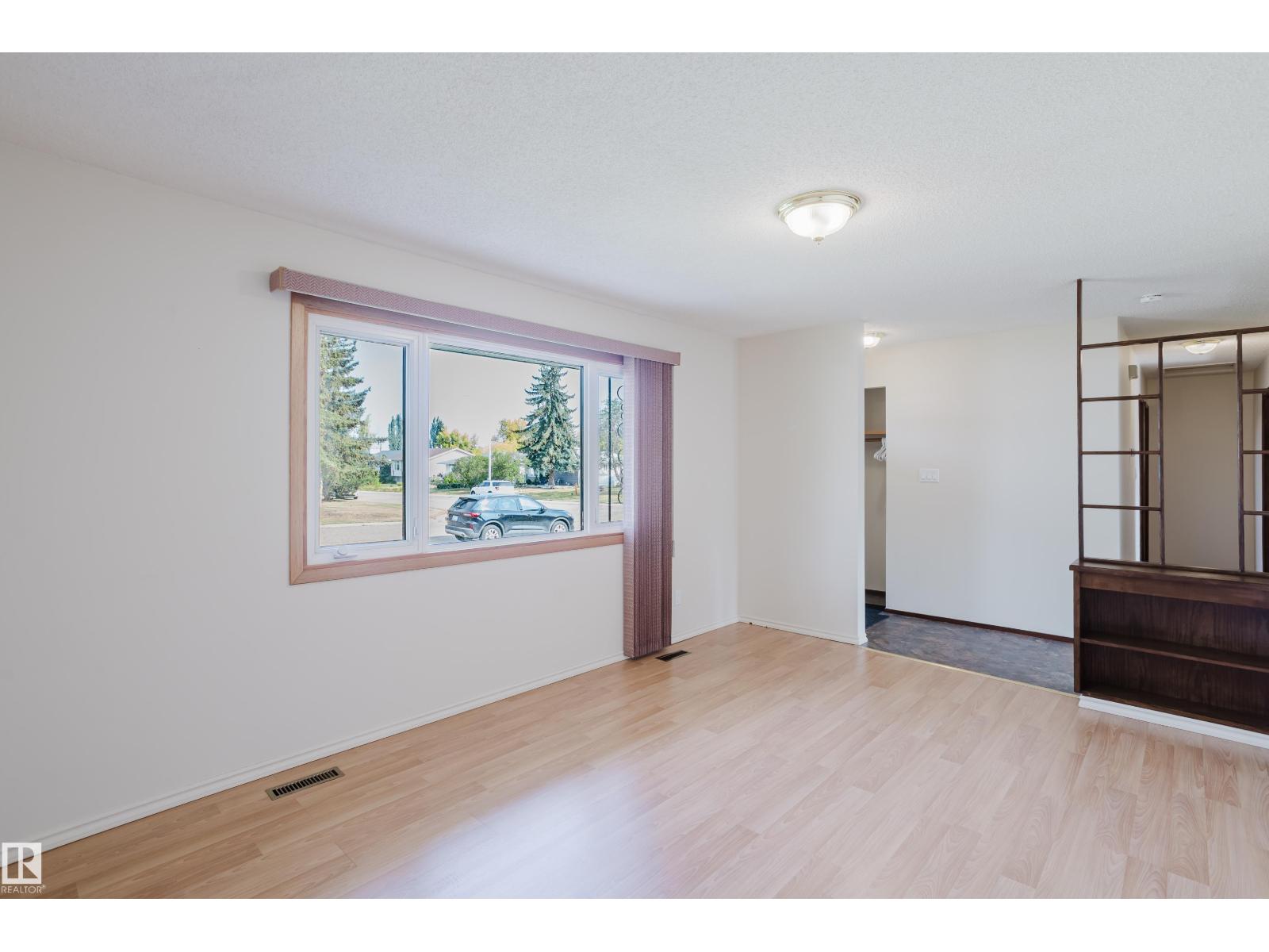 75 Westview Cr, Spruce Grove, Alberta  T7X 1L3 - Photo 3 - E4459416