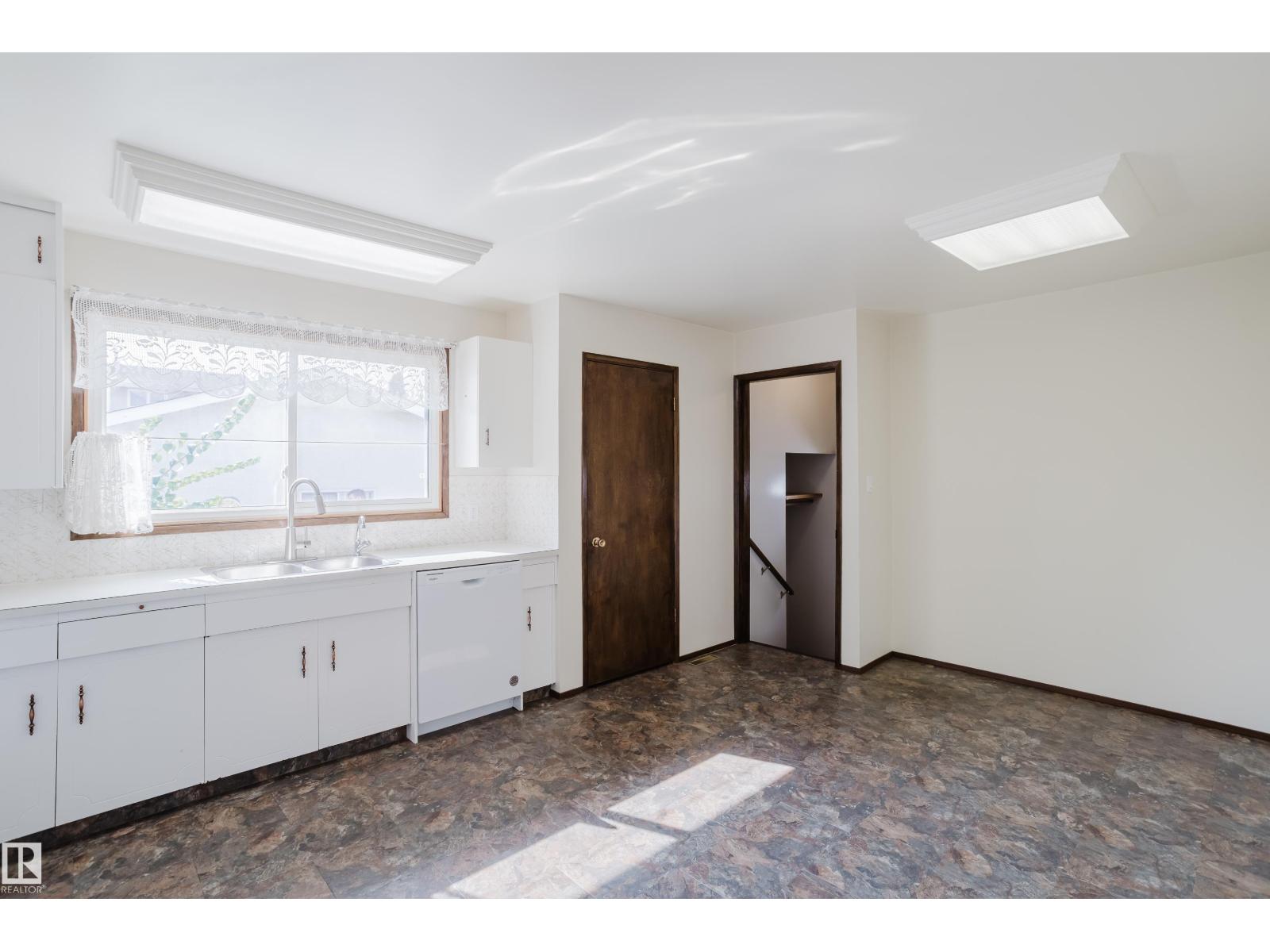 75 Westview Cr, Spruce Grove, Alberta  T7X 1L3 - Photo 4 - E4459416