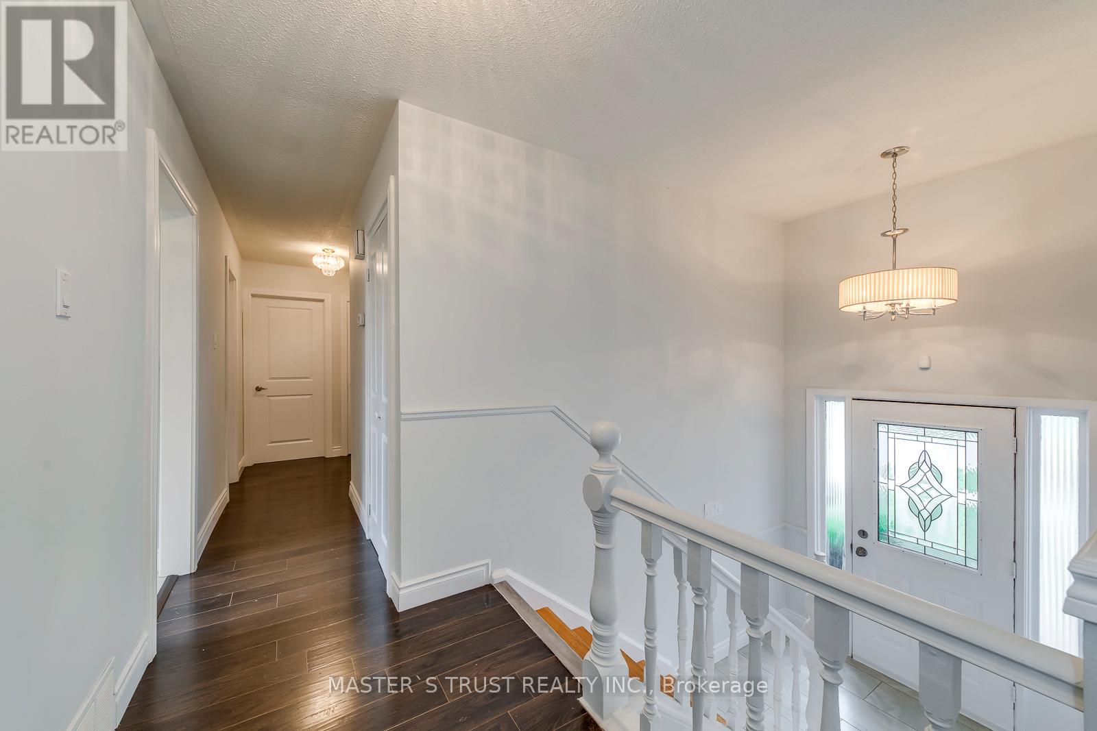 247 Kenwood Avenue, Burlington, Ontario  L7L 4L9 - Photo 22 - W12426183