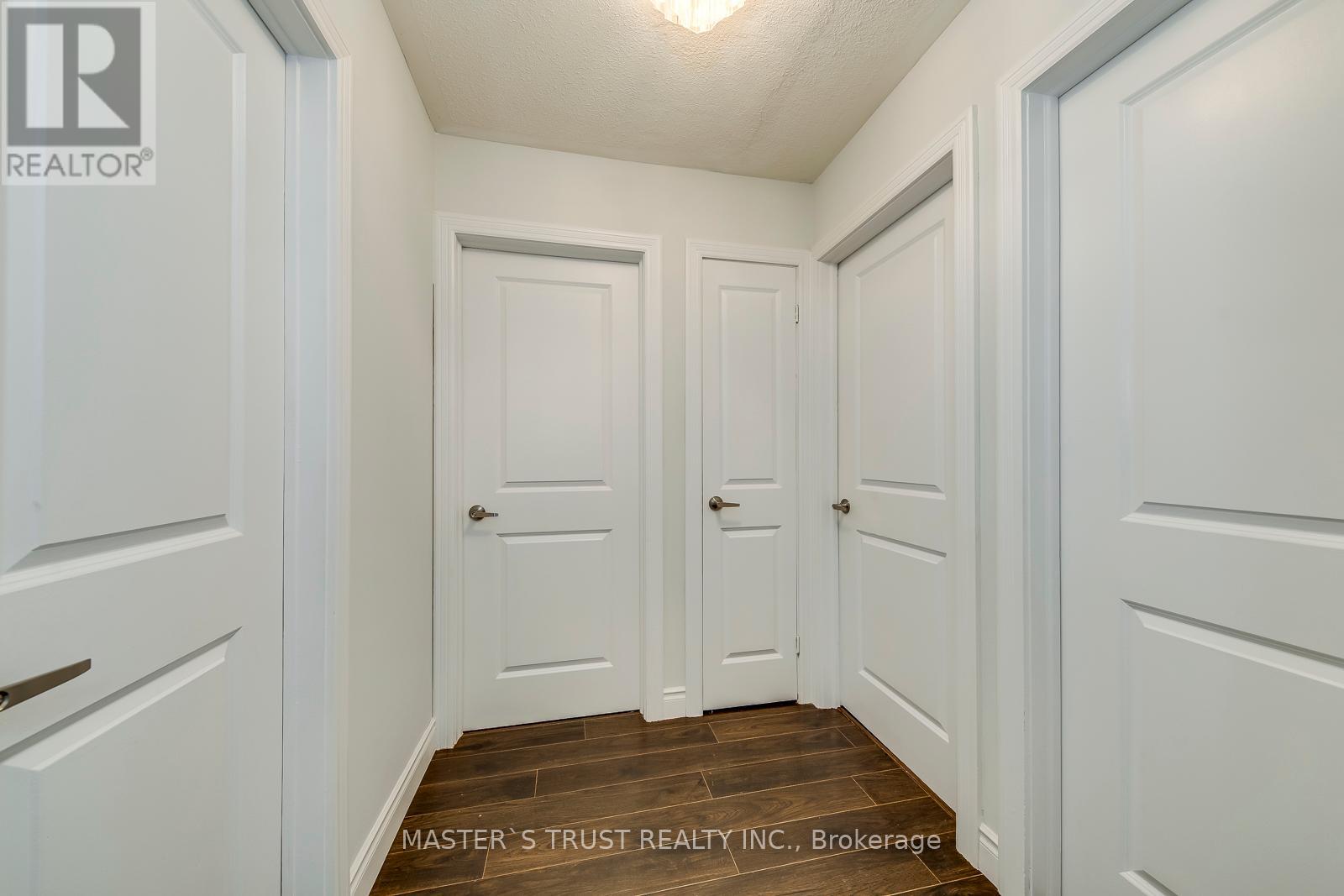 247 Kenwood Avenue, Burlington, Ontario  L7L 4L9 - Photo 23 - W12426183