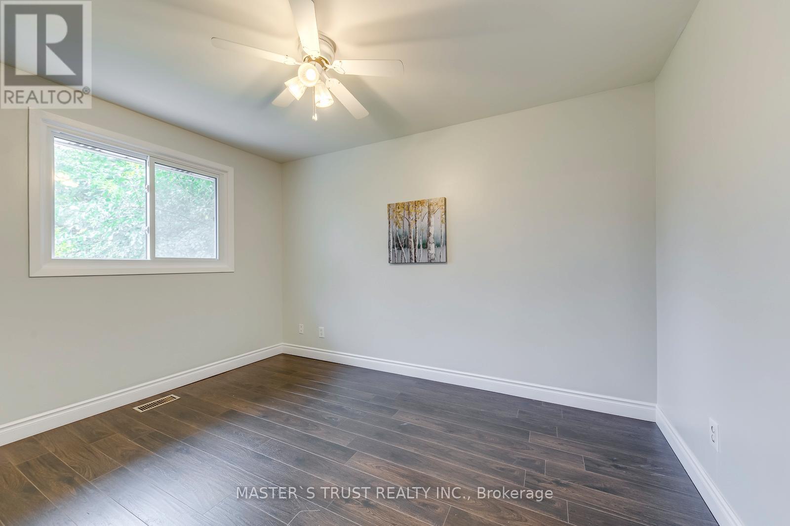 247 Kenwood Avenue, Burlington, Ontario  L7L 4L9 - Photo 26 - W12426183