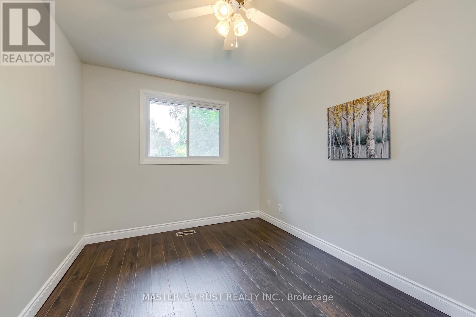 247 Kenwood Avenue, Burlington, Ontario  L7L 4L9 - Photo 27 - W12426183