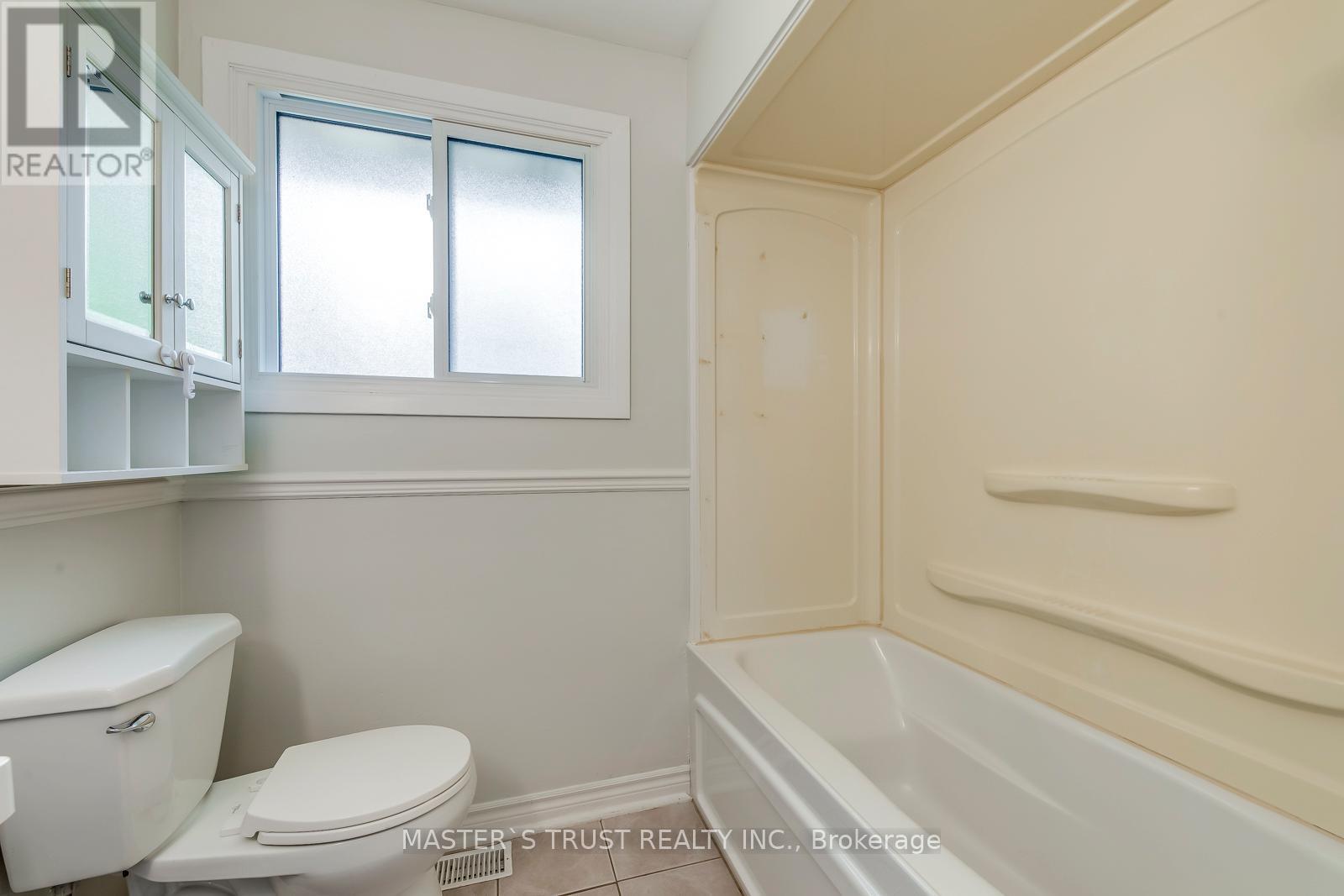 247 Kenwood Avenue, Burlington, Ontario  L7L 4L9 - Photo 31 - W12426183