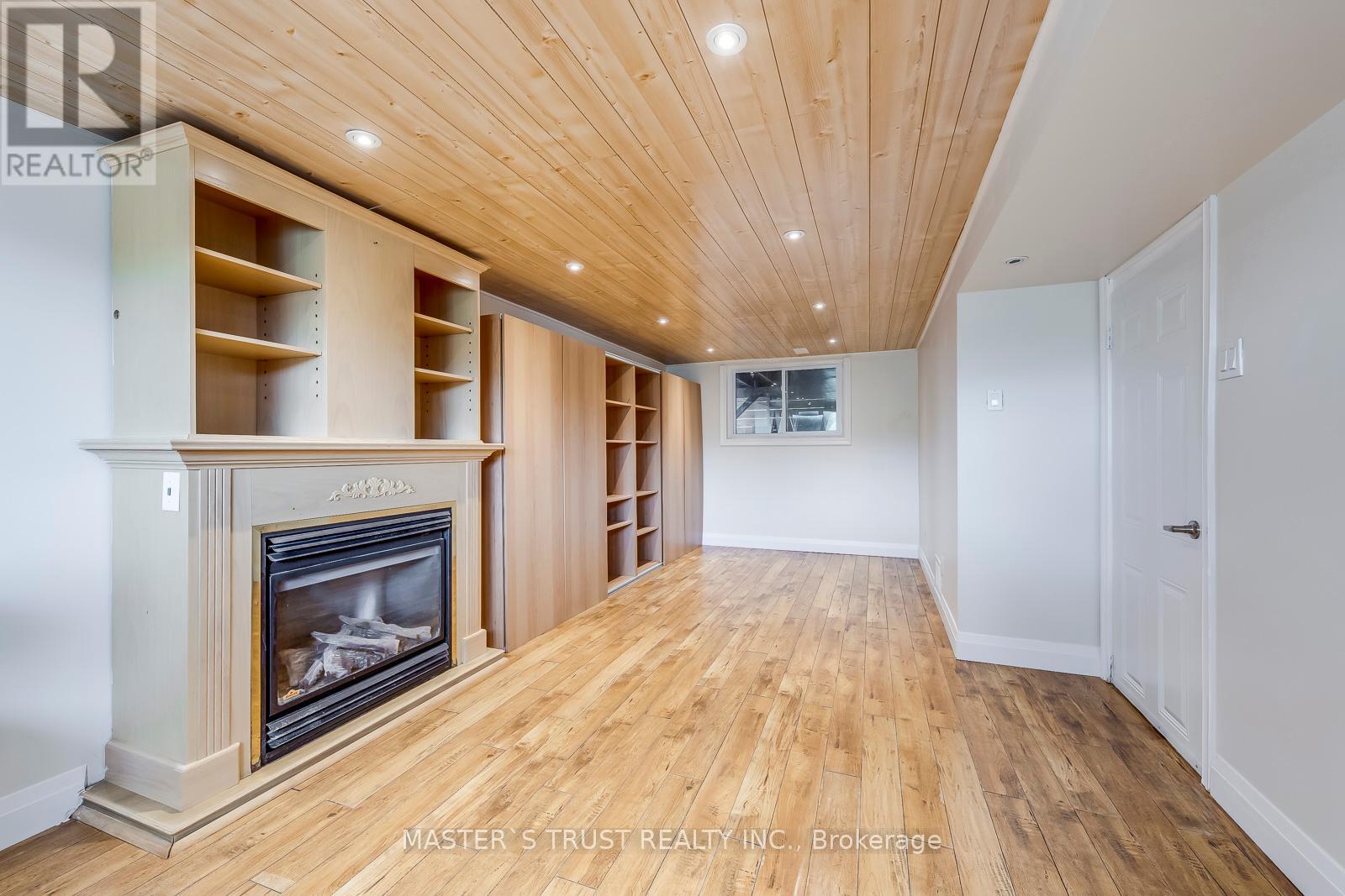 247 Kenwood Avenue, Burlington, Ontario  L7L 4L9 - Photo 35 - W12426183