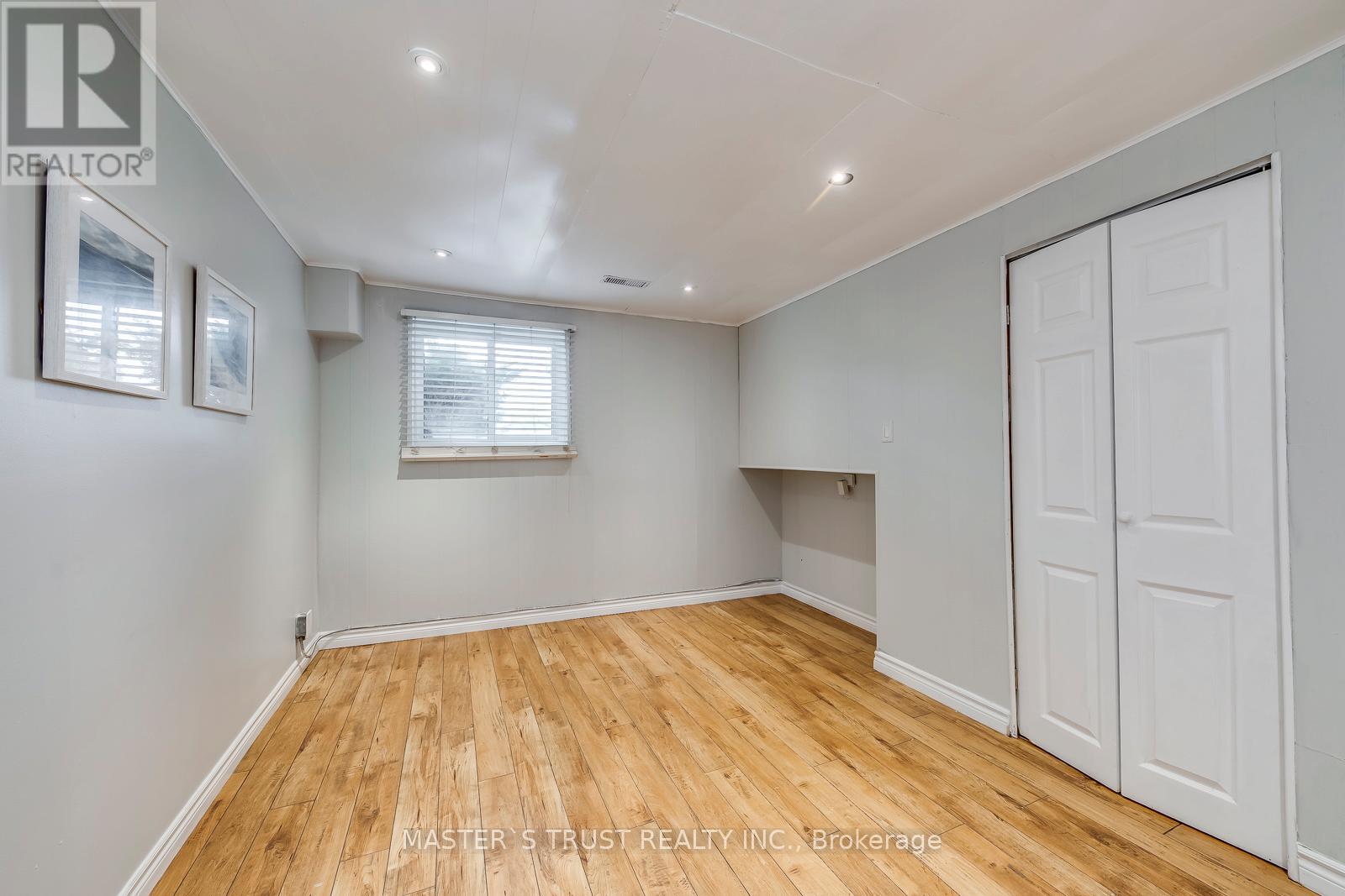 247 Kenwood Avenue, Burlington, Ontario  L7L 4L9 - Photo 38 - W12426183