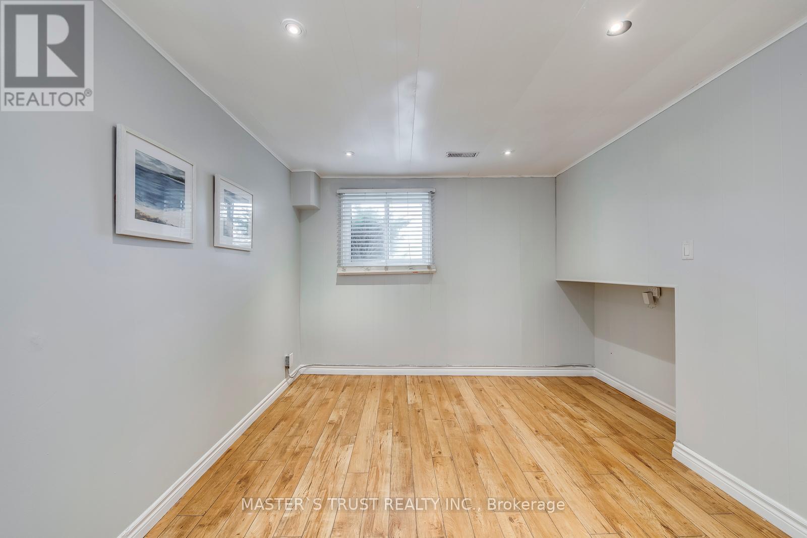247 Kenwood Avenue, Burlington, Ontario  L7L 4L9 - Photo 39 - W12426183