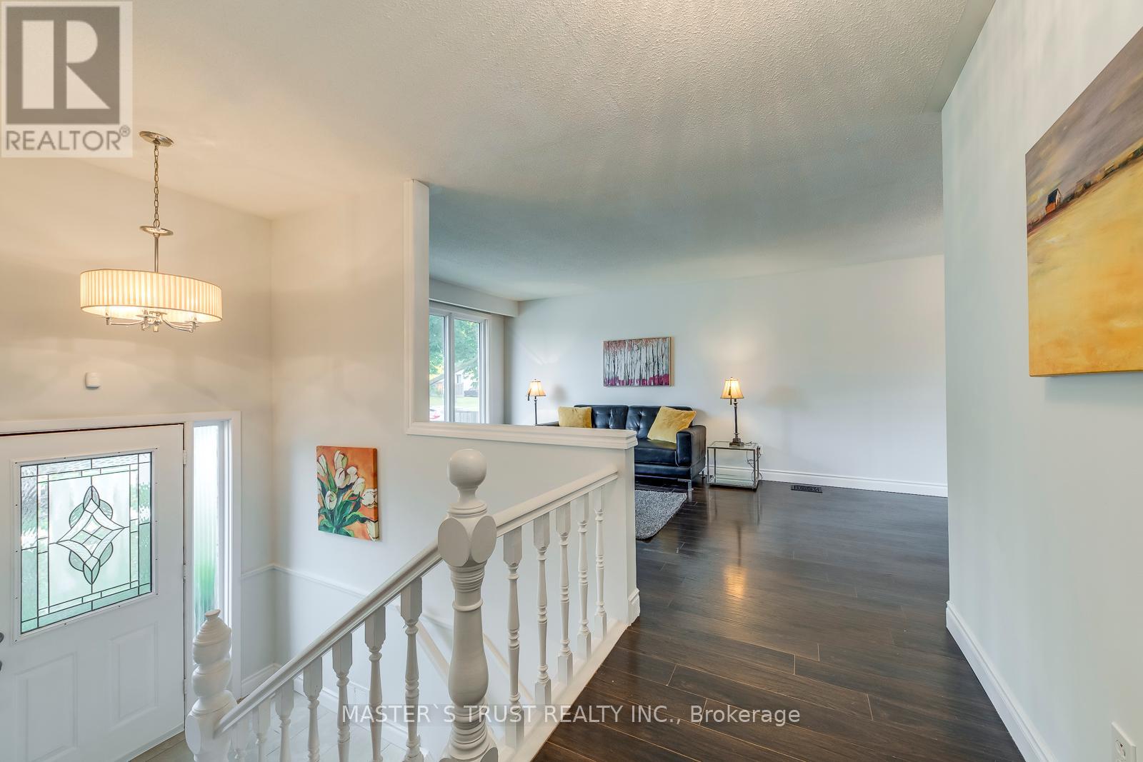 247 Kenwood Avenue, Burlington, Ontario  L7L 4L9 - Photo 6 - W12426183