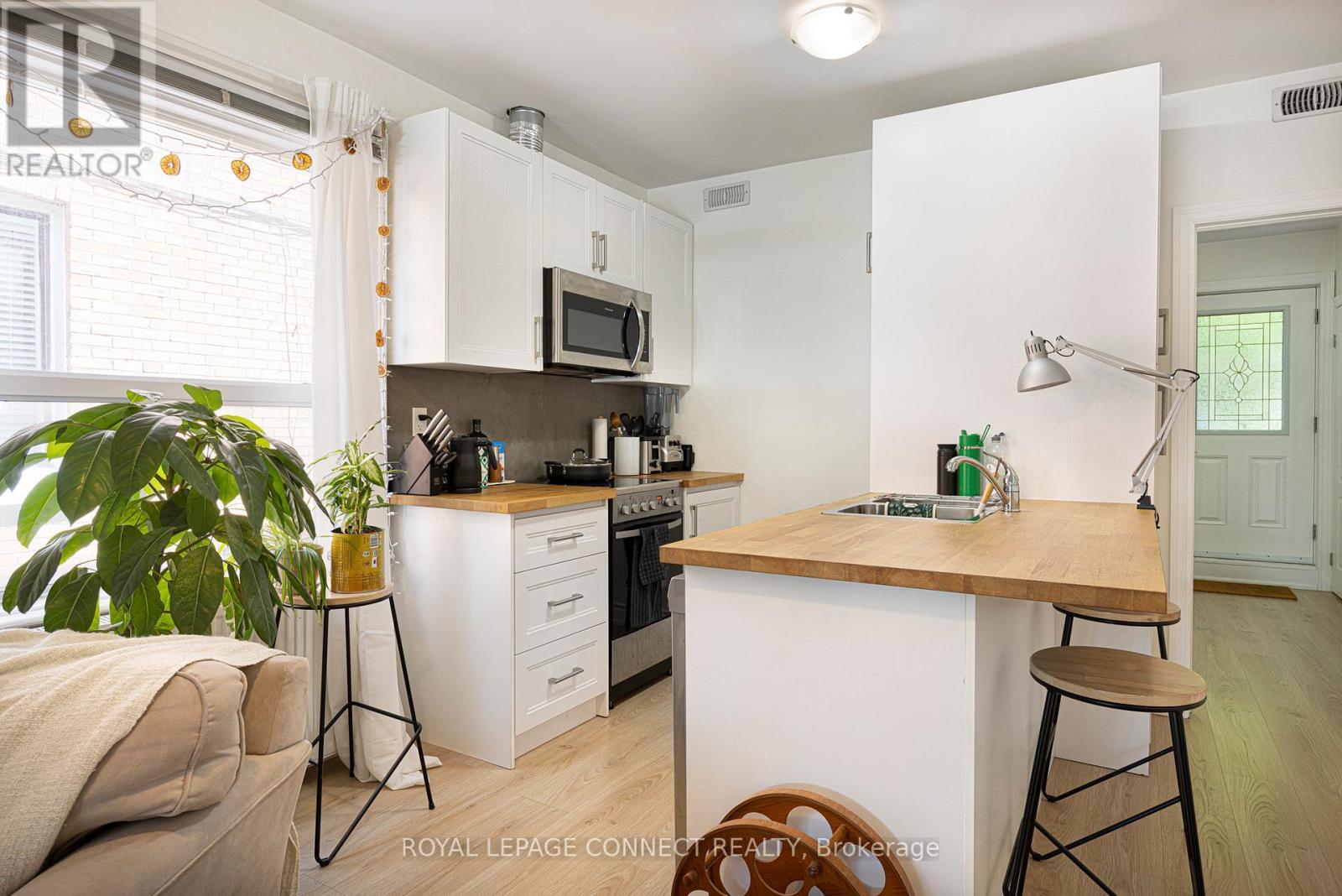 5 Rosethorn Avenue, Toronto, Ontario  M6N 3K7 - Photo 7 - W12426211