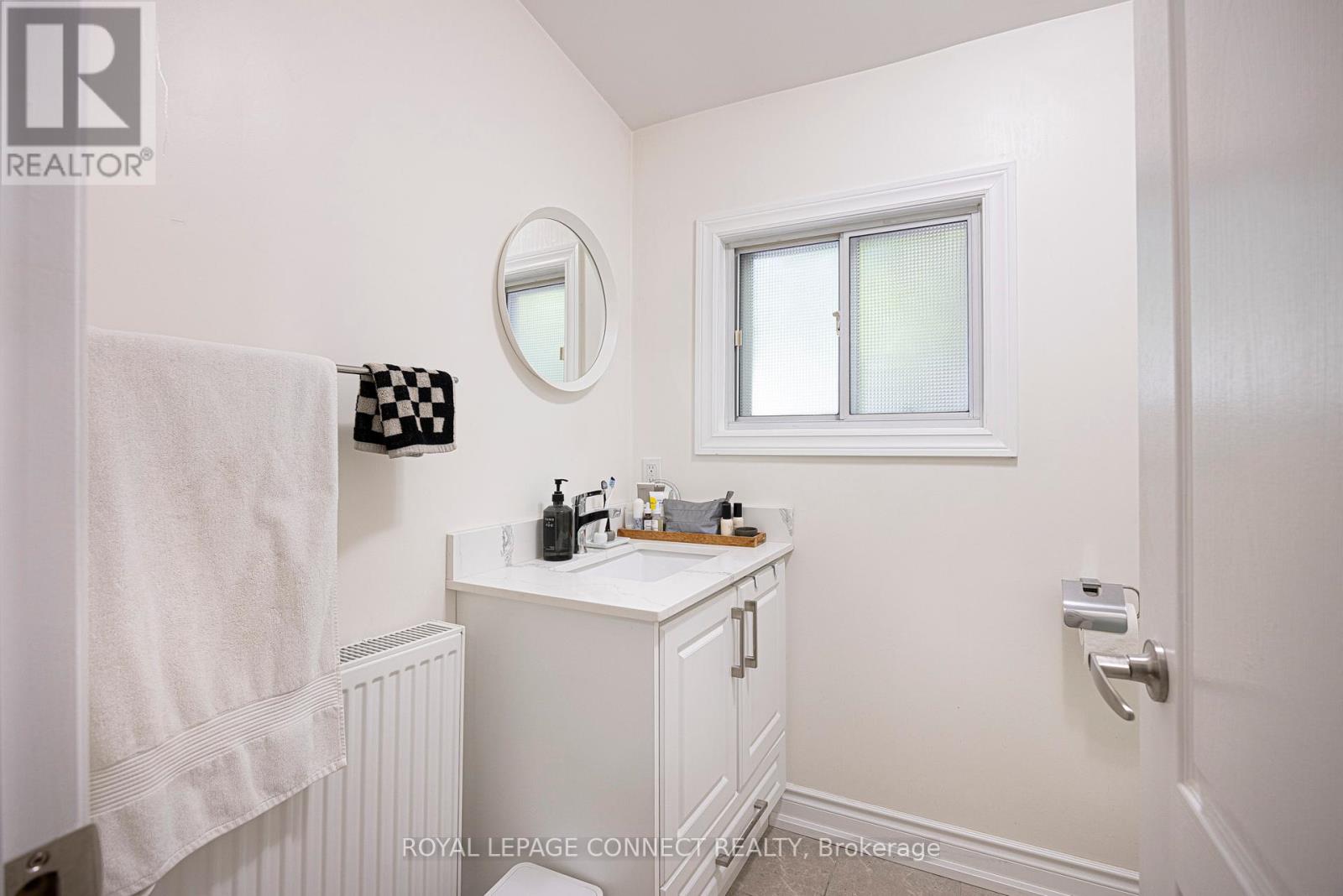 5 Rosethorn Avenue, Toronto, Ontario  M6N 3K7 - Photo 9 - W12426211
