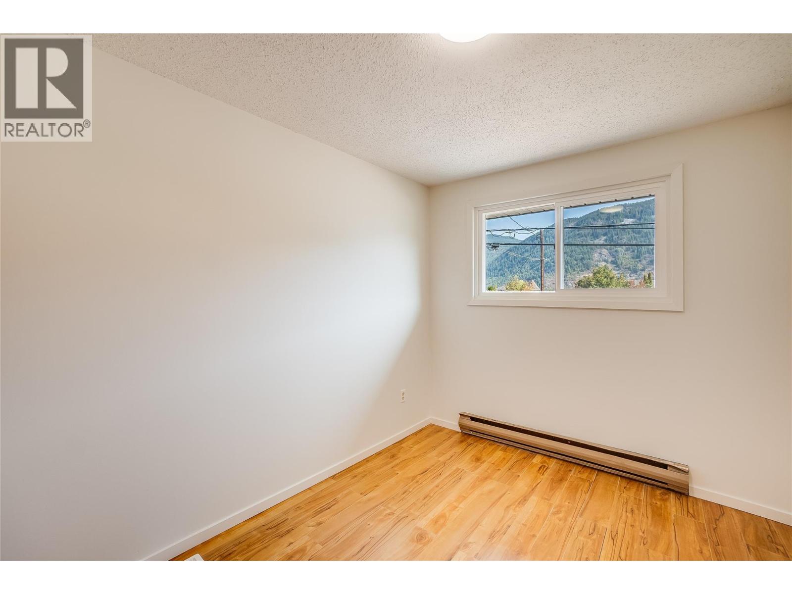 2912 5th Avenue, Castlegar, British Columbia  V1N 2T8 - Photo 17 - 10364104