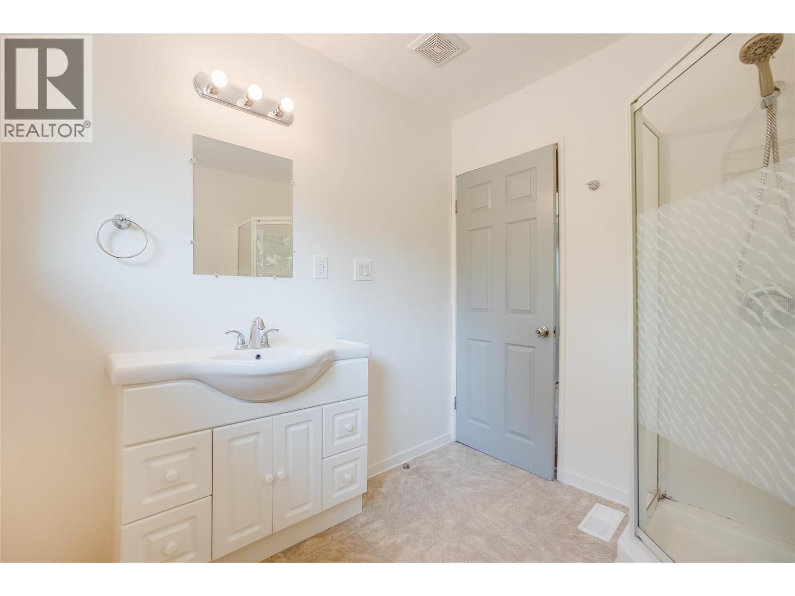 2912 5th Avenue, Castlegar, British Columbia  V1N 2T8 - Photo 23 - 10364104
