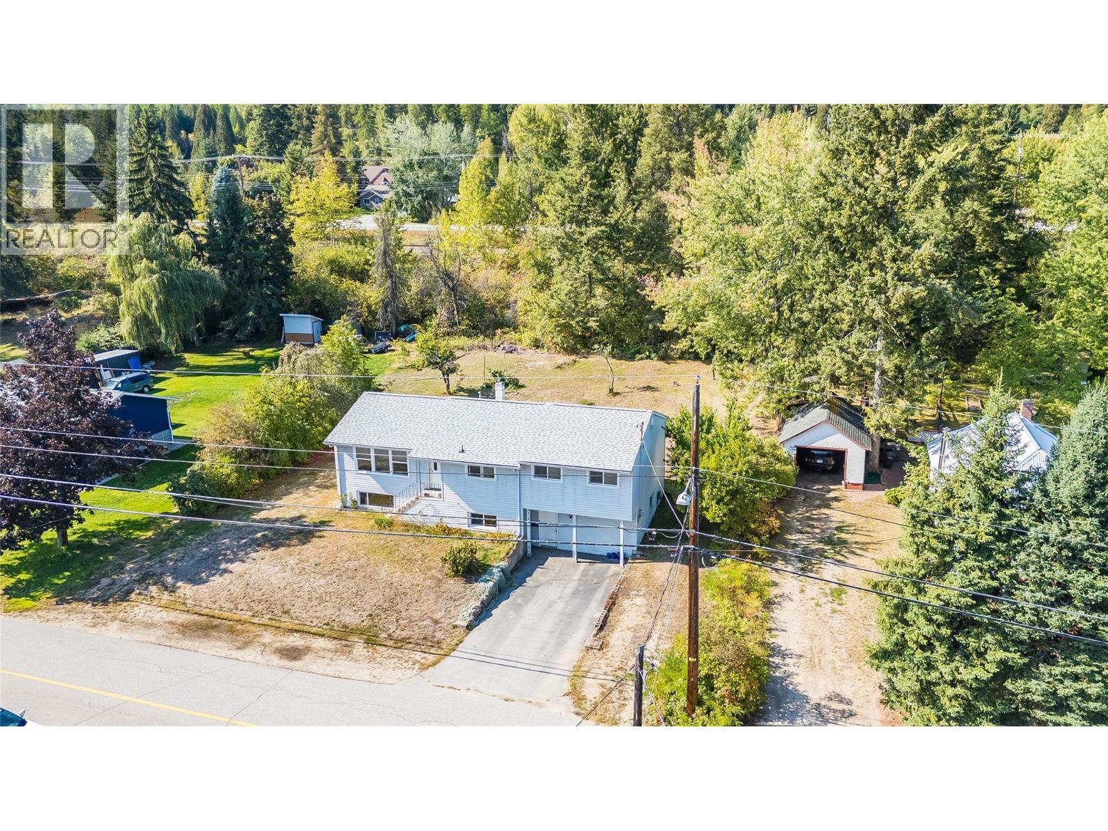 2912 5th Avenue, Castlegar, British Columbia  V1N 2T8 - Photo 4 - 10364104