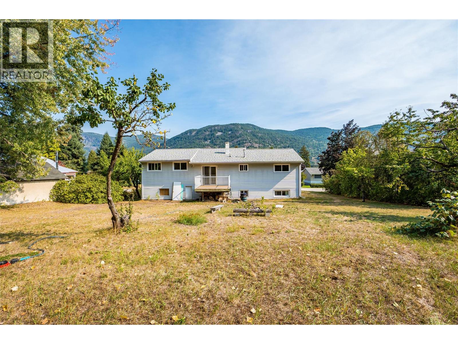 2912 5th Avenue, Castlegar, British Columbia  V1N 2T8 - Photo 57 - 10364104