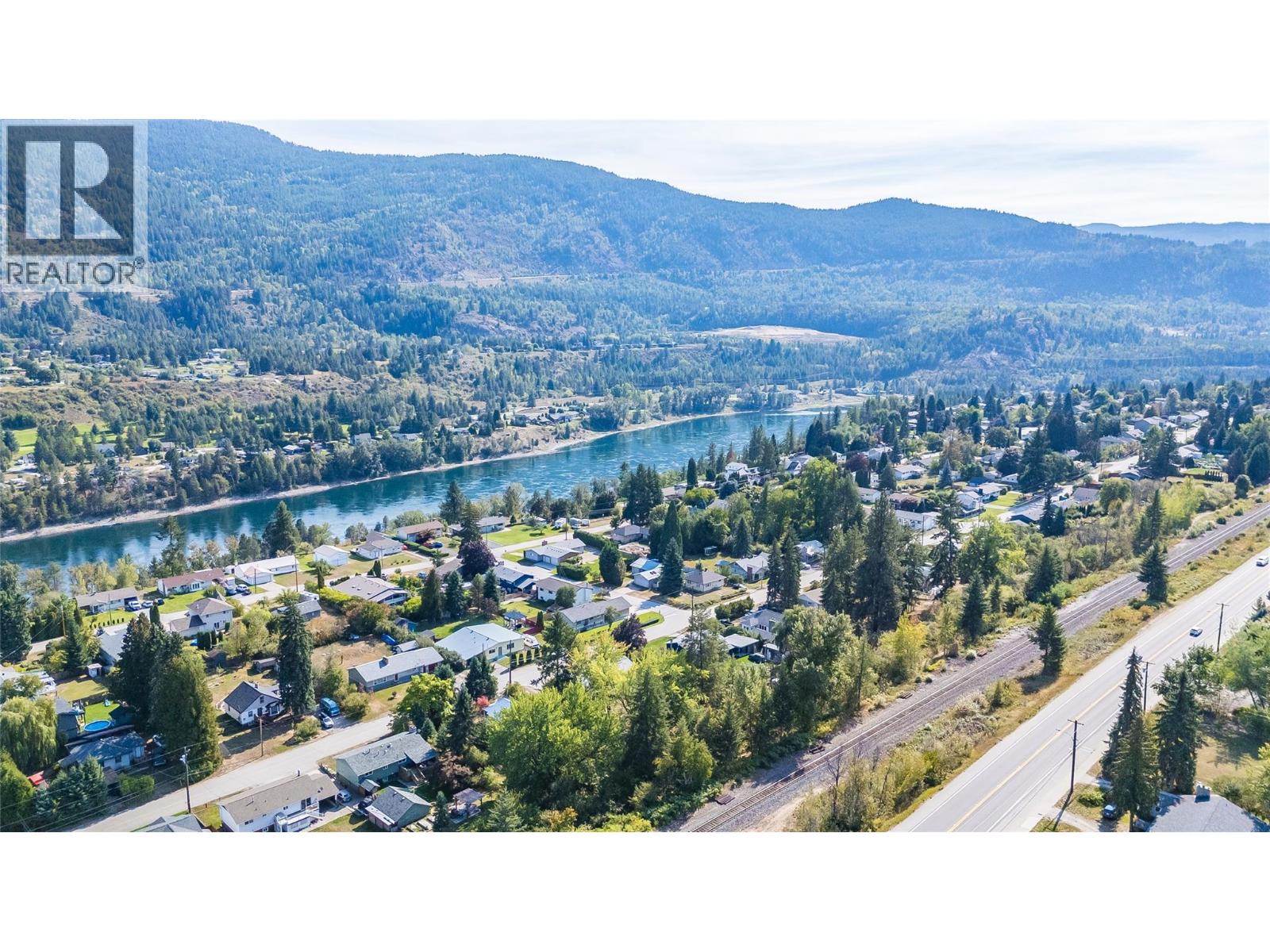 2912 5th Avenue, Castlegar, British Columbia  V1N 2T8 - Photo 58 - 10364104