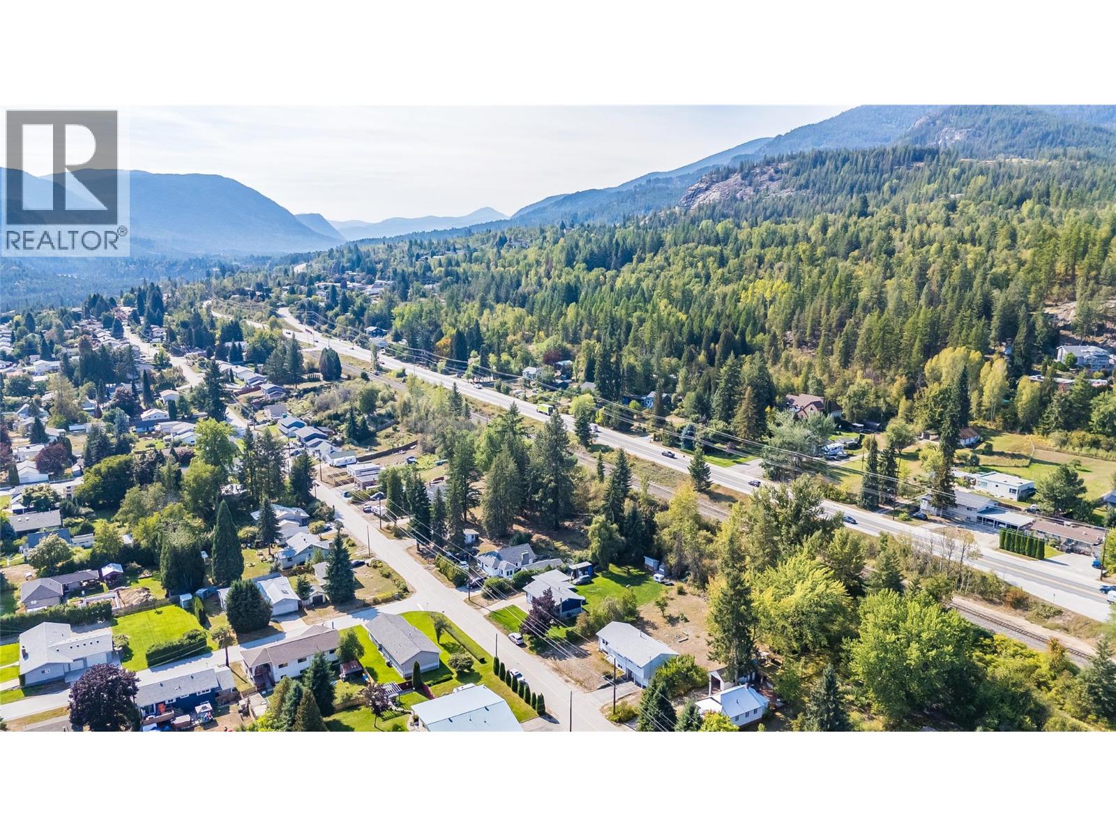 2912 5th Avenue, Castlegar, British Columbia  V1N 2T8 - Photo 61 - 10364104