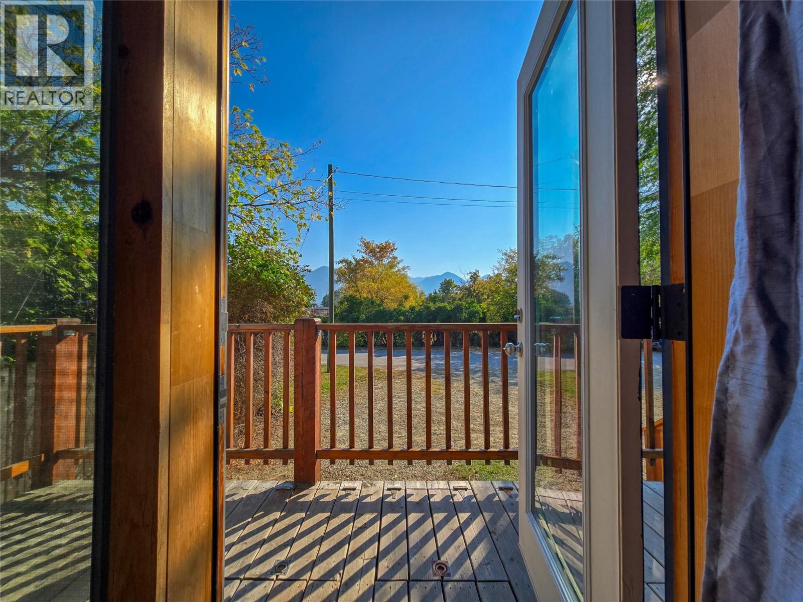 9181 Starke Avenue, Wilmer, British Columbia  V0A 1K5 - Photo 2 - 10363919