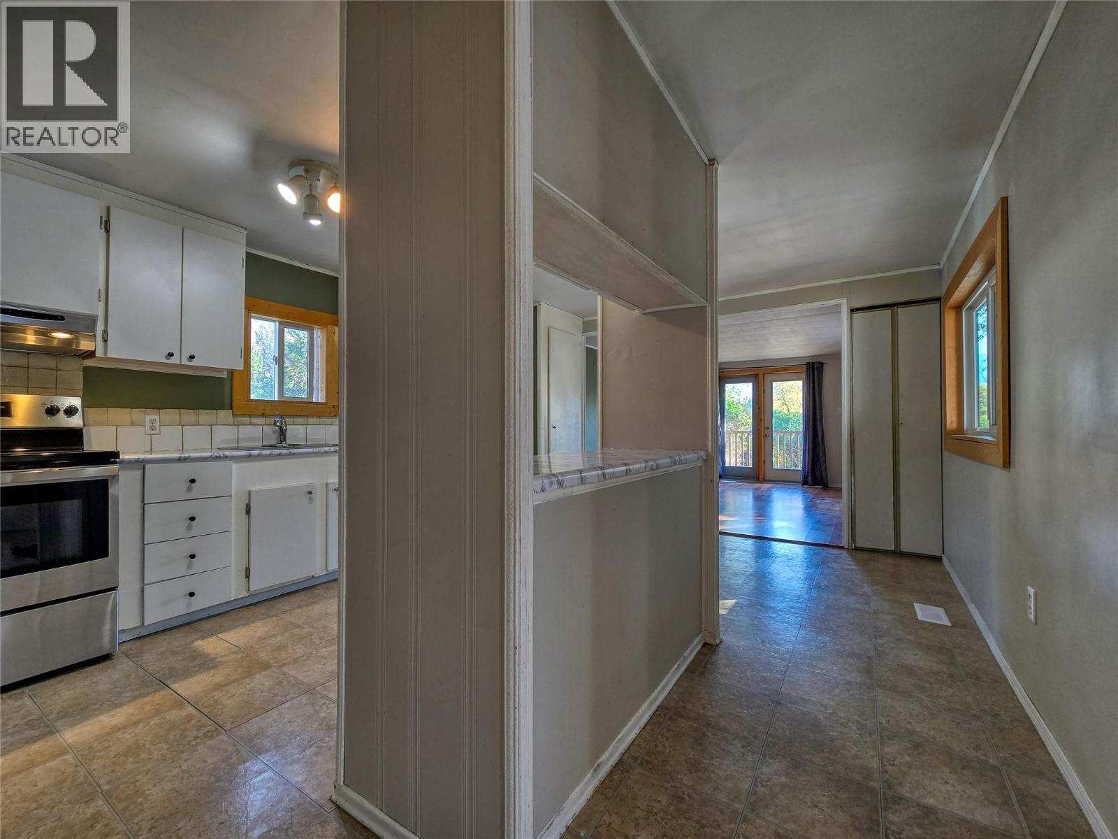 9181 Starke Avenue, Wilmer, British Columbia  V0A 1K5 - Photo 21 - 10363919