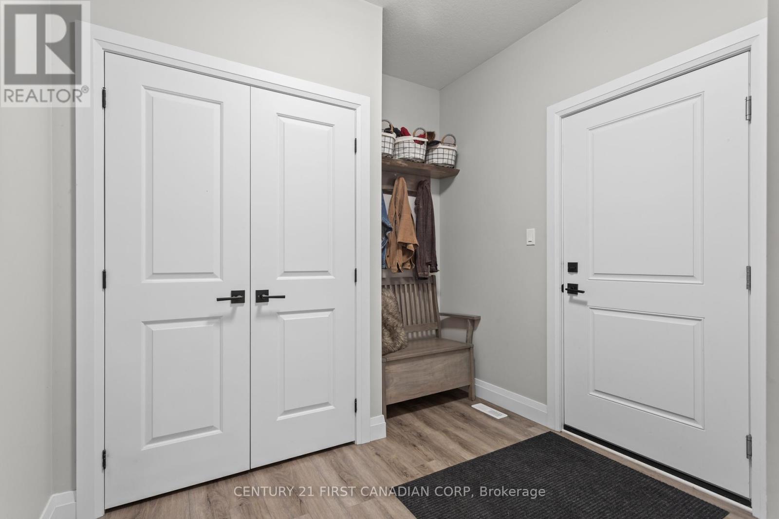 3 - 10038 Oxbow Drive, Middlesex Centre, Ontario  N0L 1R0 - Photo 30 - X12426409
