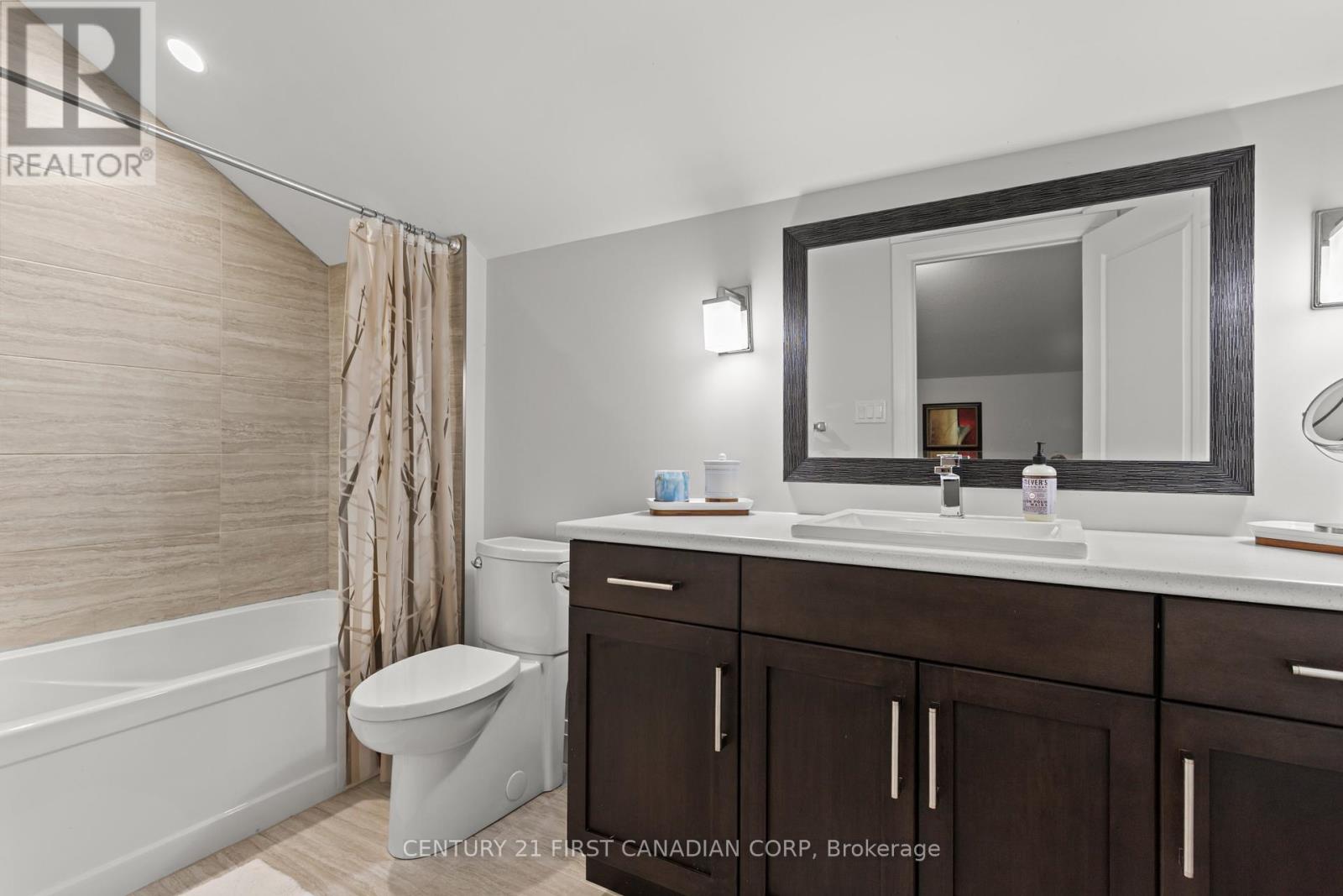 3 - 10038 Oxbow Drive, Middlesex Centre, Ontario  N0L 1R0 - Photo 39 - X12426409