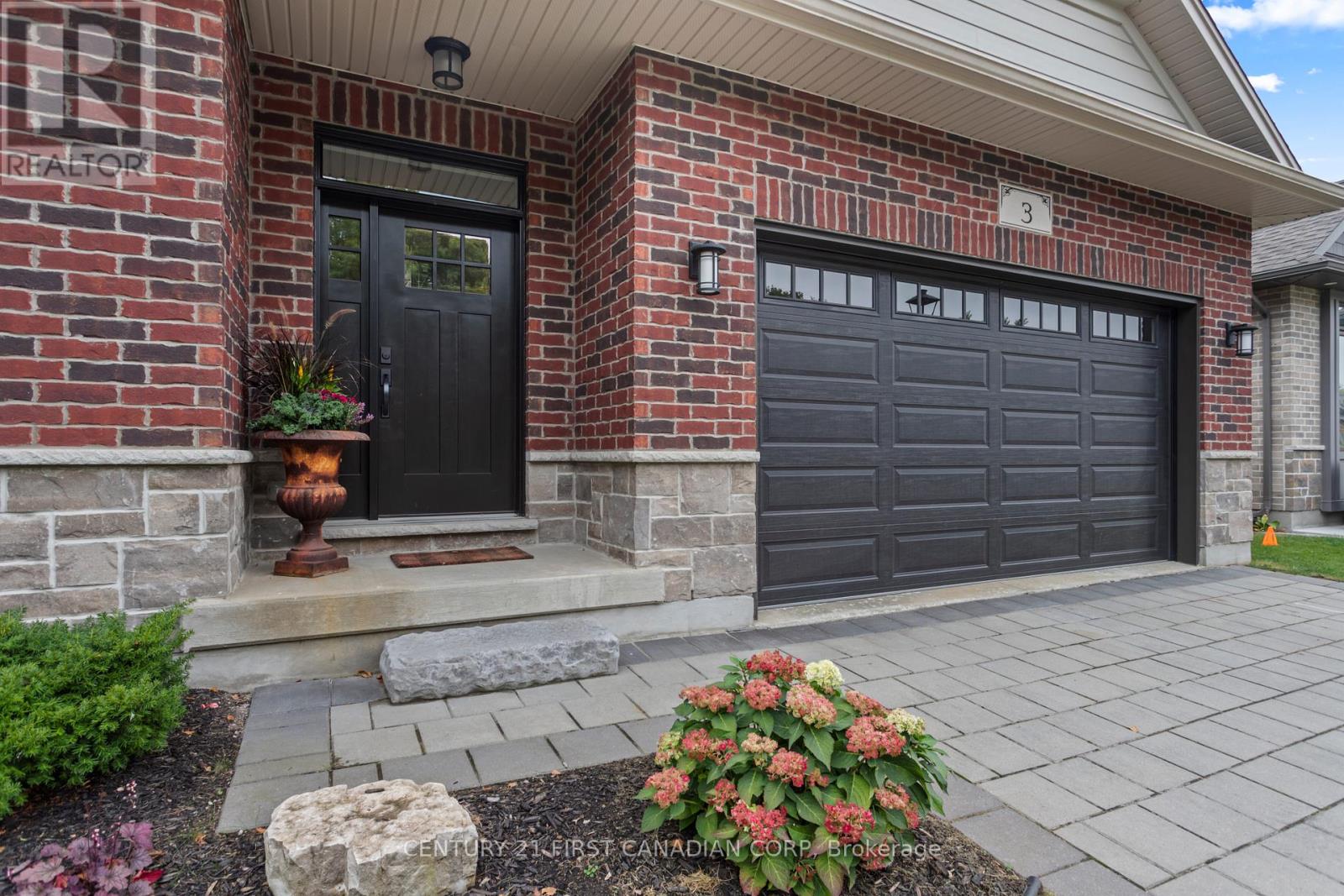 3 - 10038 Oxbow Drive, Middlesex Centre, Ontario  N0L 1R0 - Photo 4 - X12426409