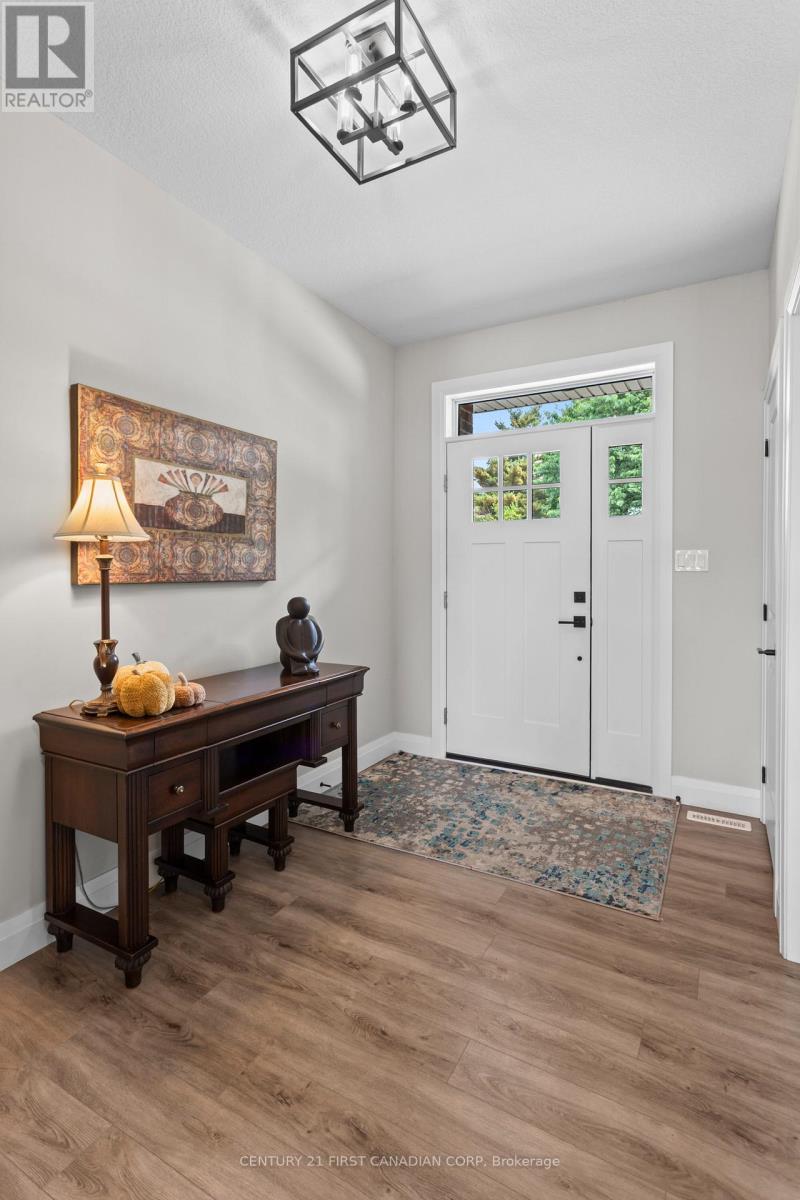 3 - 10038 Oxbow Drive, Middlesex Centre, Ontario  N0L 1R0 - Photo 5 - X12426409
