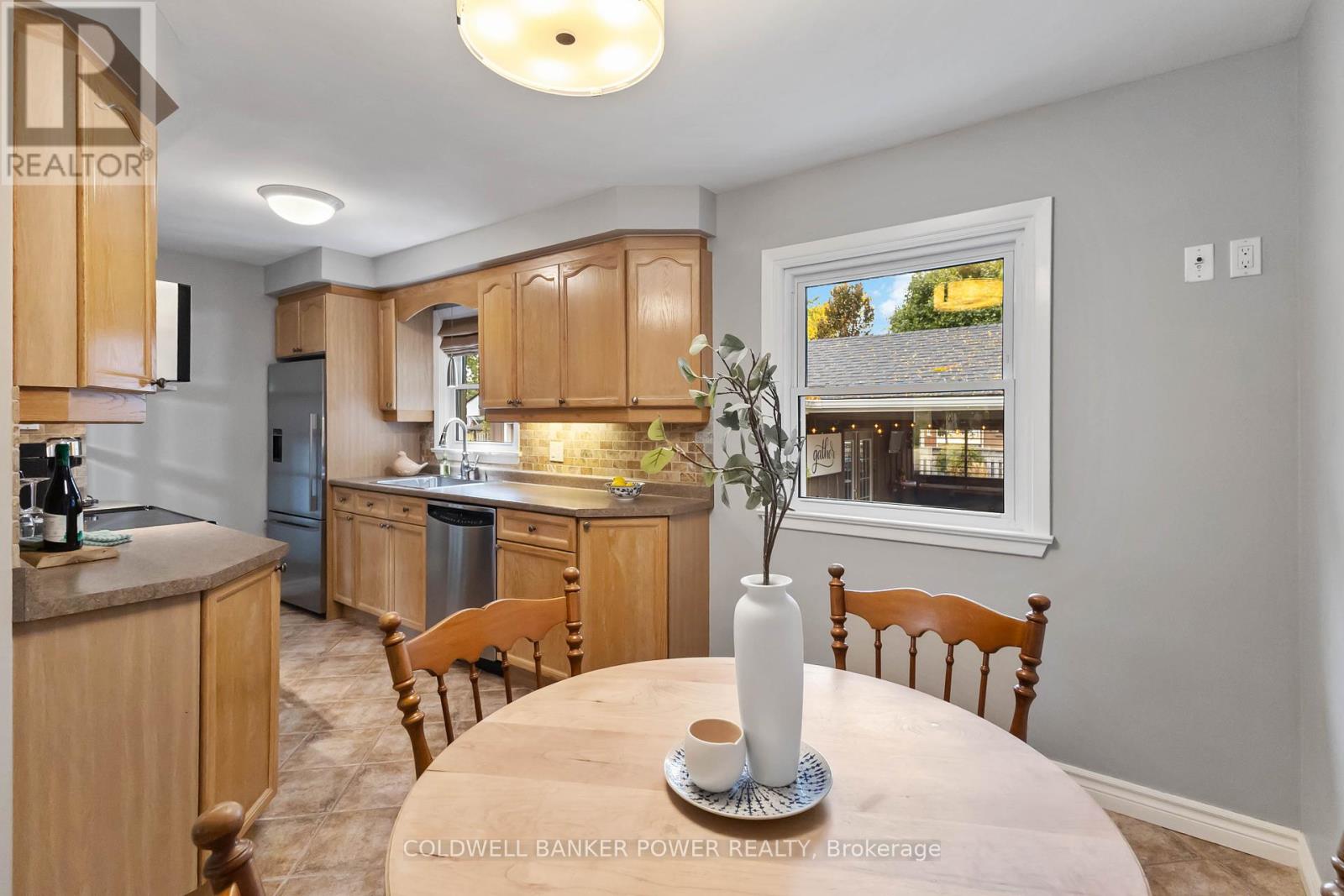 189 Starlight Avenue, London East, Ontario  N5W 4X8 - Photo 15 - X12426460