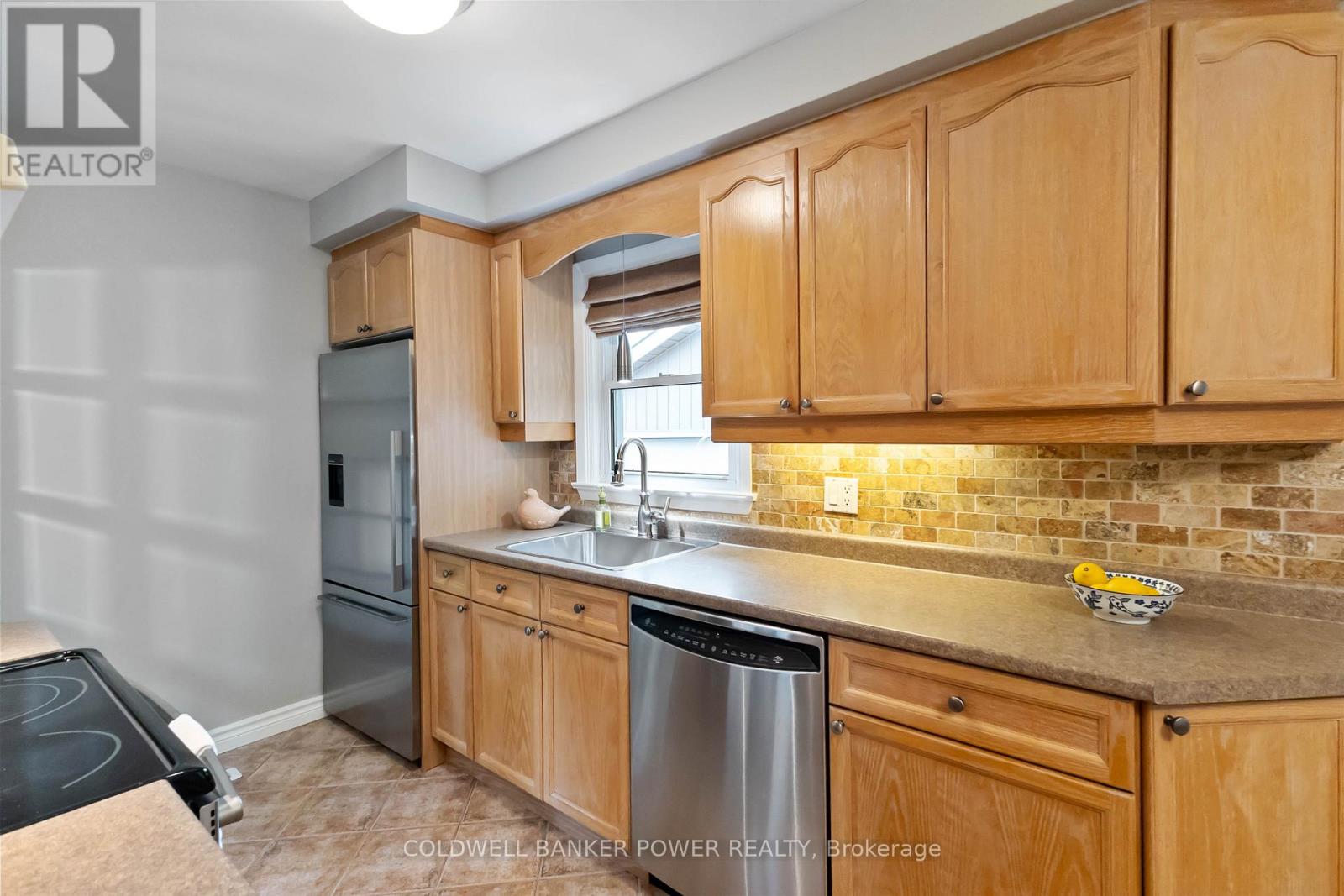 189 Starlight Avenue, London East, Ontario  N5W 4X8 - Photo 18 - X12426460