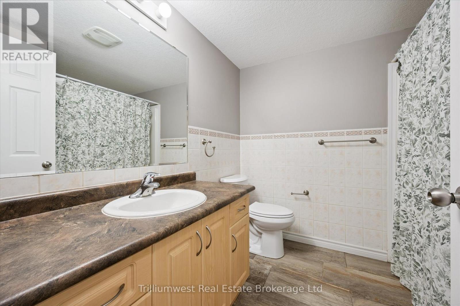 19c - 50 Howe Drive, Kitchener, Ontario  N2E 0A3 - Photo 17 - X12426426