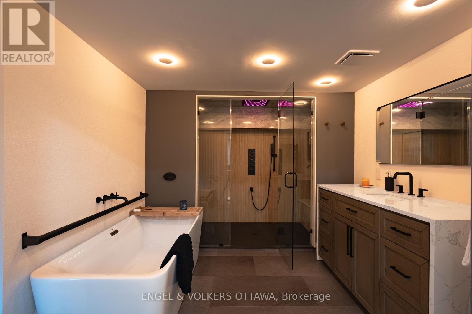 2 Davies Court, Ottawa, Ontario  K2L 1L6 - Photo 34 - X12426417