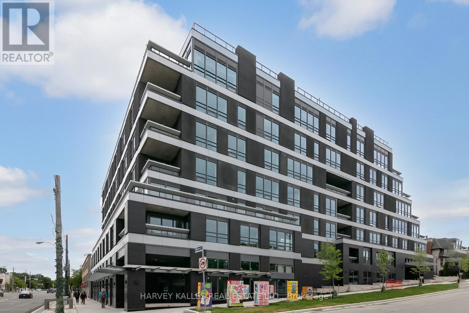 205 - 355 BEDFORD PARK AVENUE, Toronto, Ontario