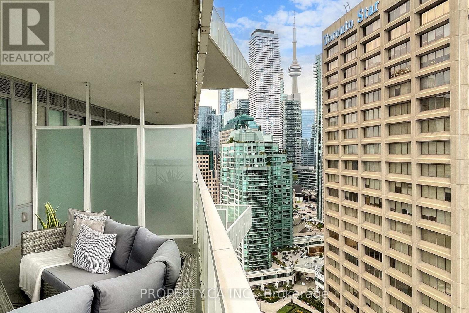 2209 - 15 Queens Quay E, Toronto, Ontario  M5E 0C5 - Photo 15 - C12426406