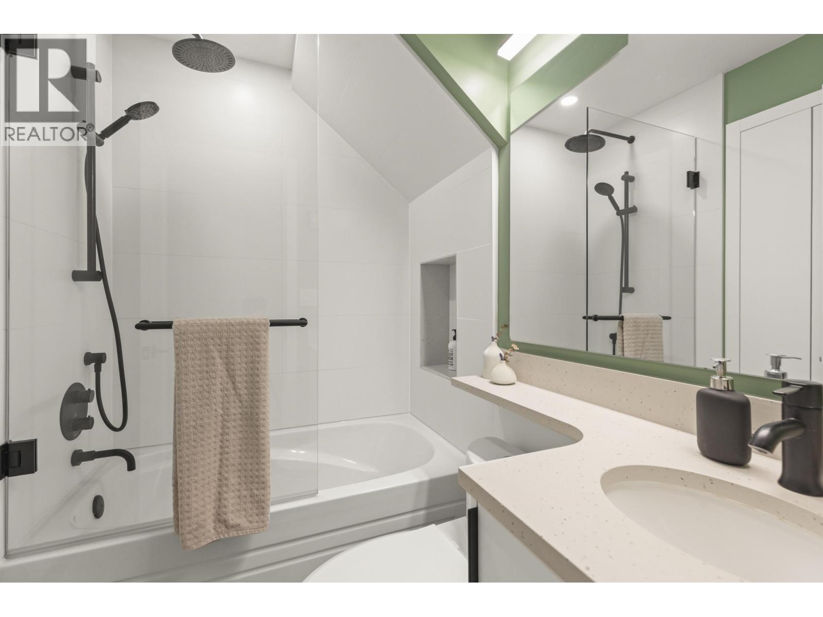 1676 Victoria Drive, Vancouver, British Columbia  V5L 4H3 - Photo 39 - R3052190