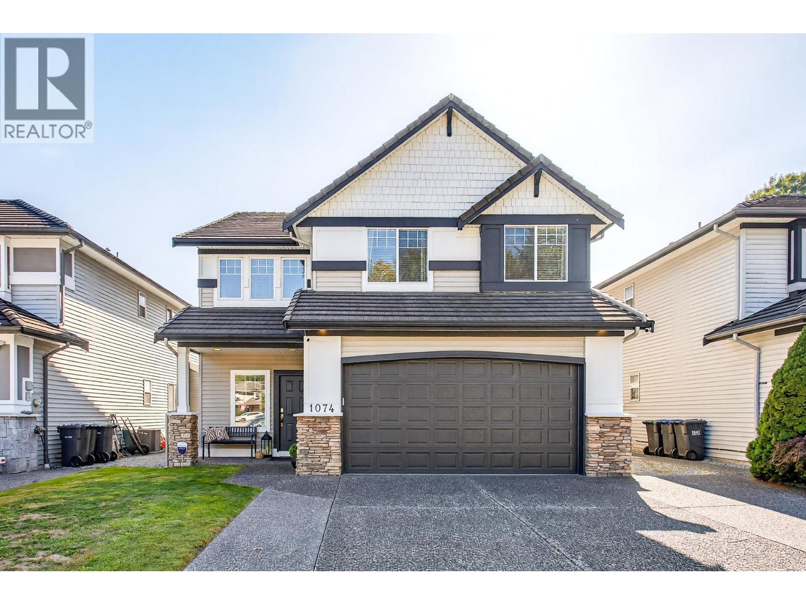 1074 Amazon Drive, Port Coquitlam, British Columbia  V3B 8C1 - Photo 2 - R3051519