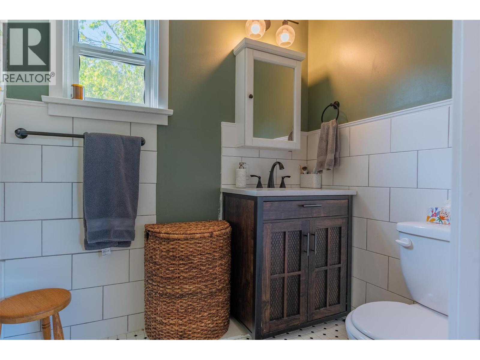 755 Eliot Street, Warfield, British Columbia  V1R 2E6 - Photo 21 - 10364101